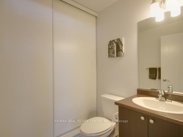 Photo 9 of Unit 208, 5 Richgrove Drive E, Etobicoke, Willowridge-Martingrove-Richview — HOMEH