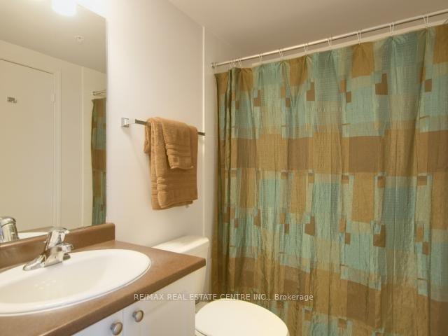 Photo 13 of Unit 208, 5 Richgrove Drive E, Etobicoke, Willowridge-Martingrove-Richview — HOMEH
