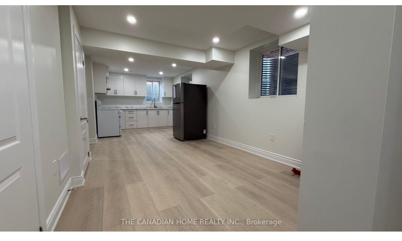 Photo 4 of 1261 Rose Way, Milton, Cobban — HOMEH
