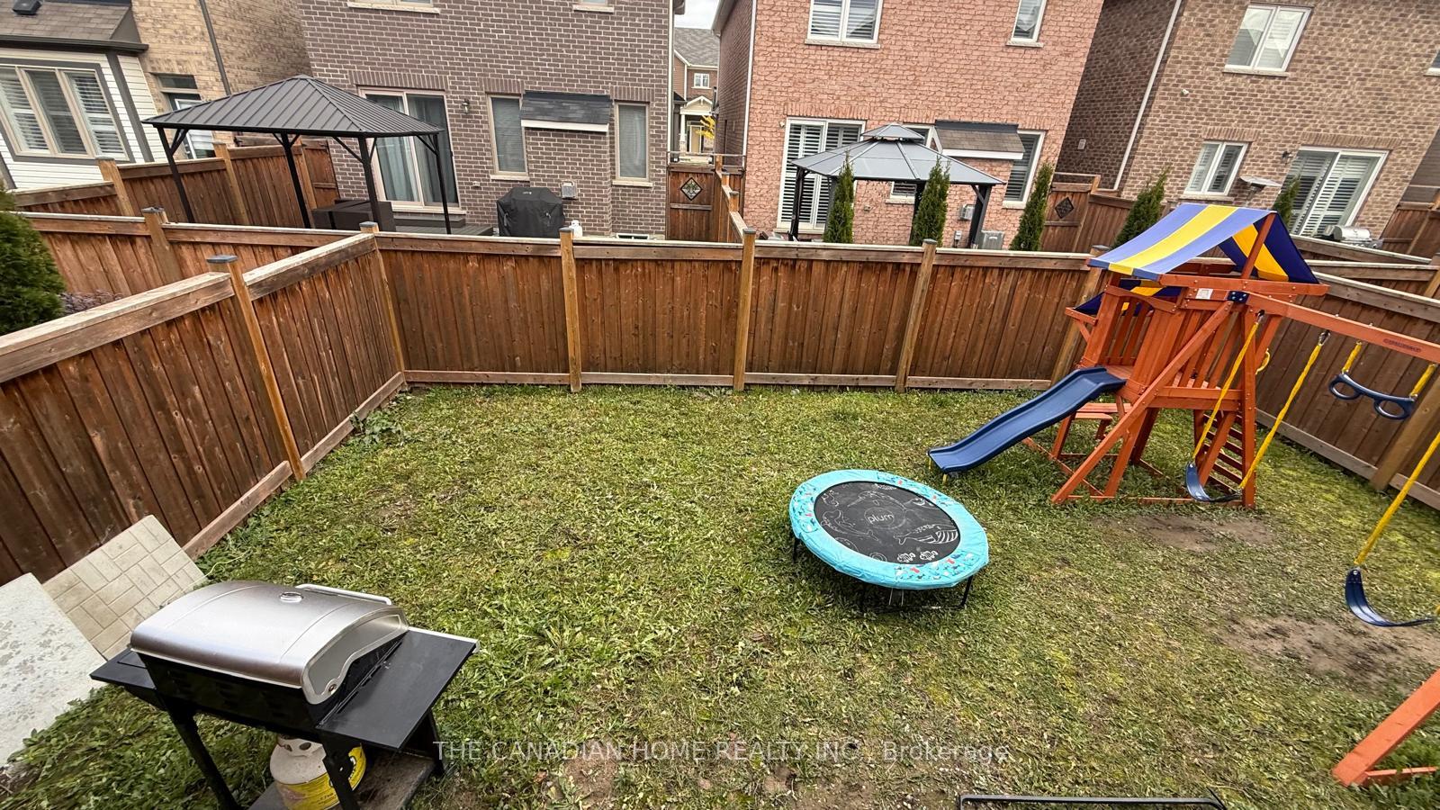 Photo 8 of 1261 Rose Way, Milton, Cobban — HOMEH