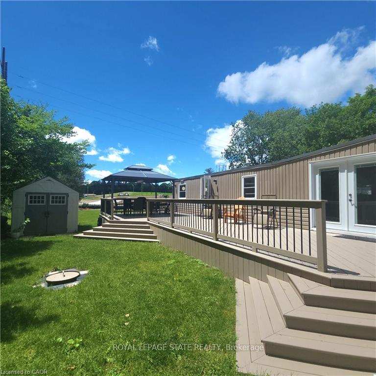 Photo 4 of Unit 158, 580 Beavercreek Road, Waterloo, Columbia Forest — HOMEH