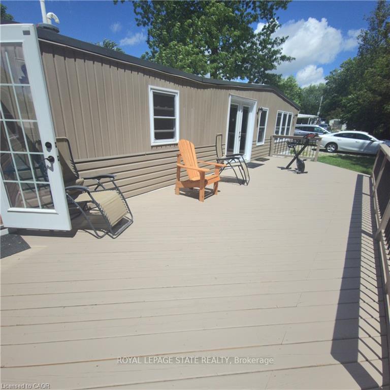 Photo 5 of Unit 158, 580 Beavercreek Road, Waterloo, Columbia Forest — HOMEH