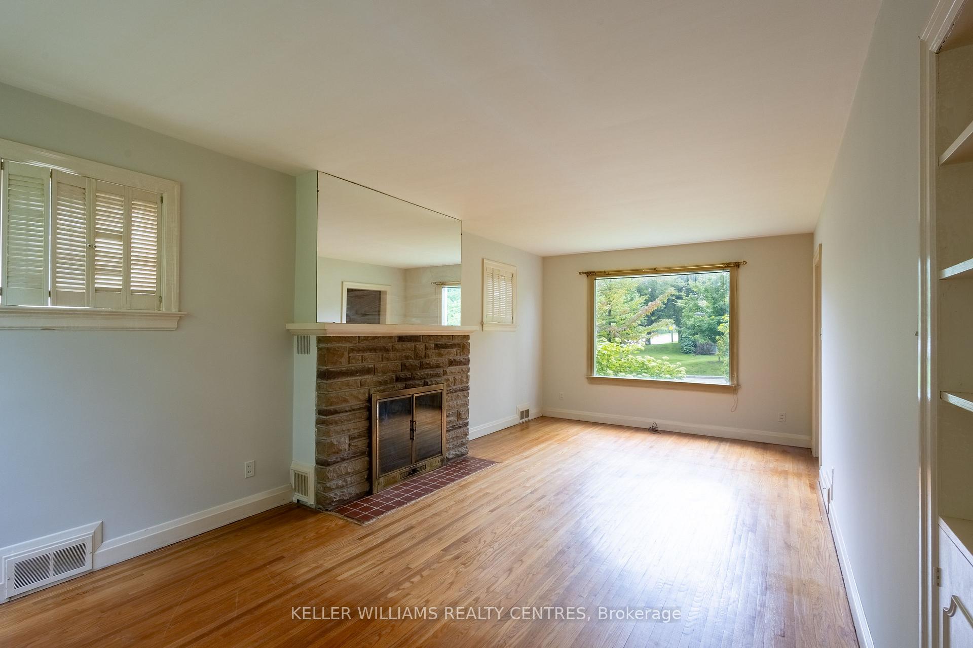 Photo 7 of 34 Cousins Drive, Aurora, Aurora Village — HOMEH
