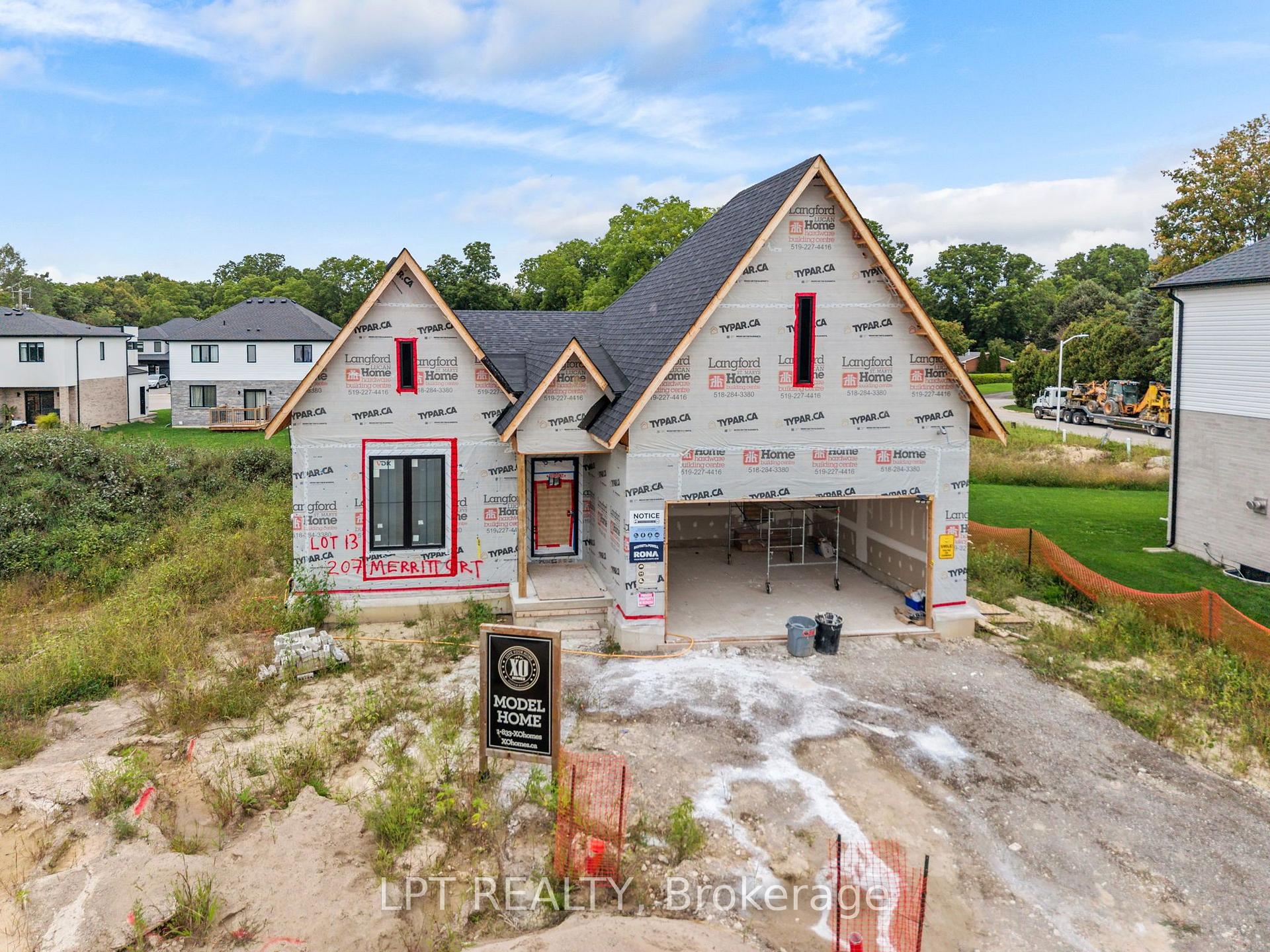 Photo 4 of 207 Merritt Court, North Middlesex, Parkhill — HOMEH