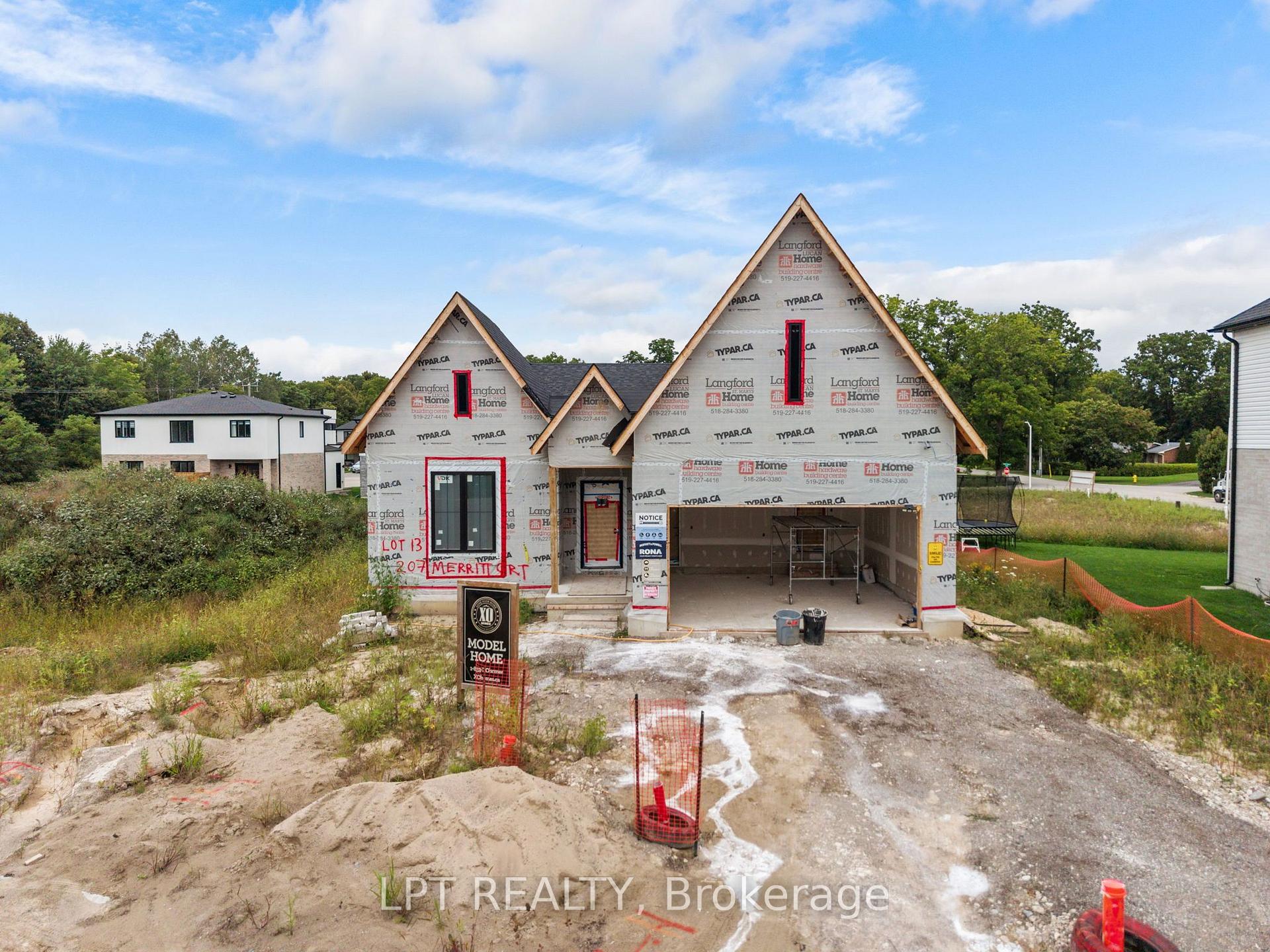 Photo 2 of 207 Merritt Court, North Middlesex, Parkhill — HOMEH
