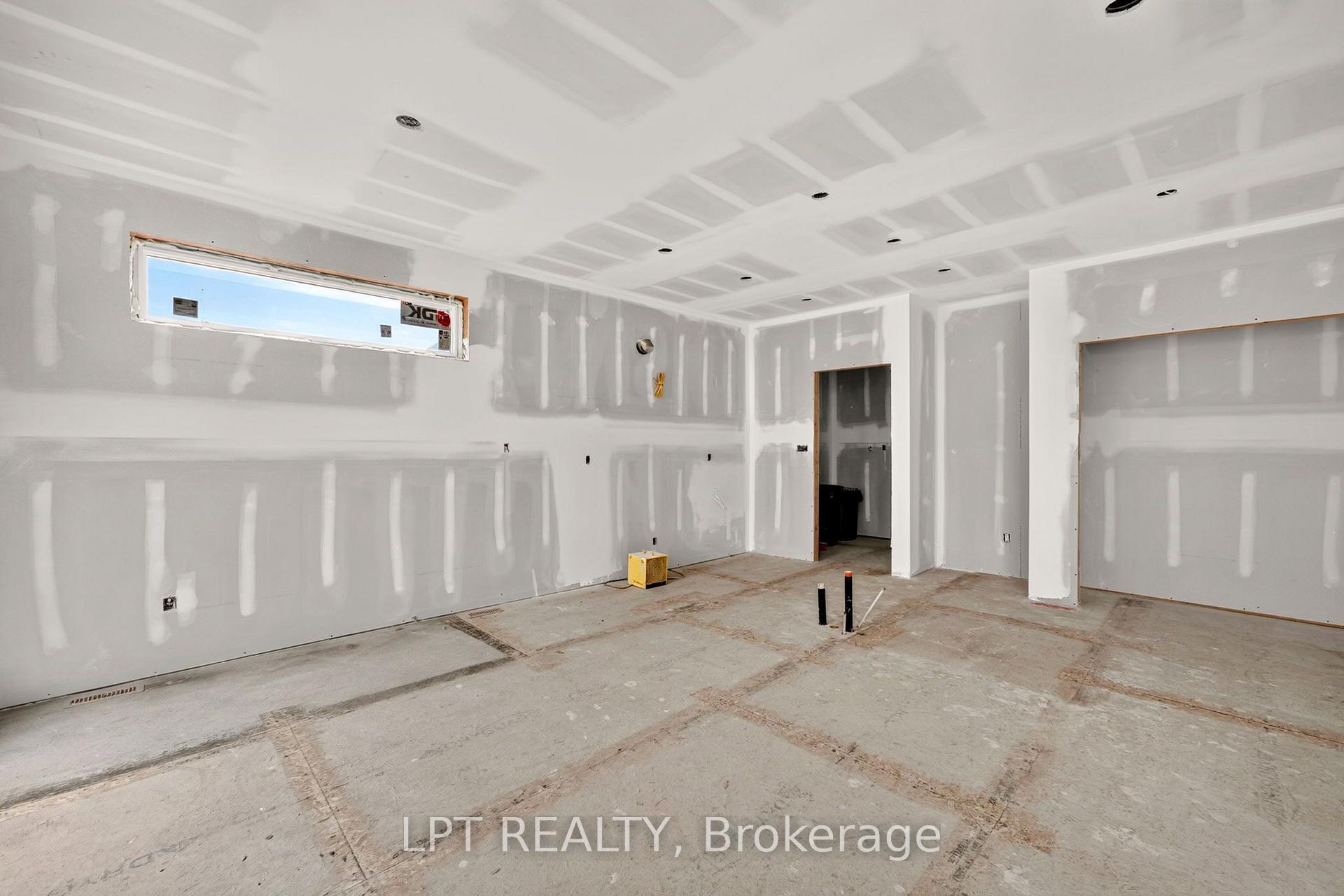 Photo 10 of 207 Merritt Court, North Middlesex, Parkhill — HOMEH
