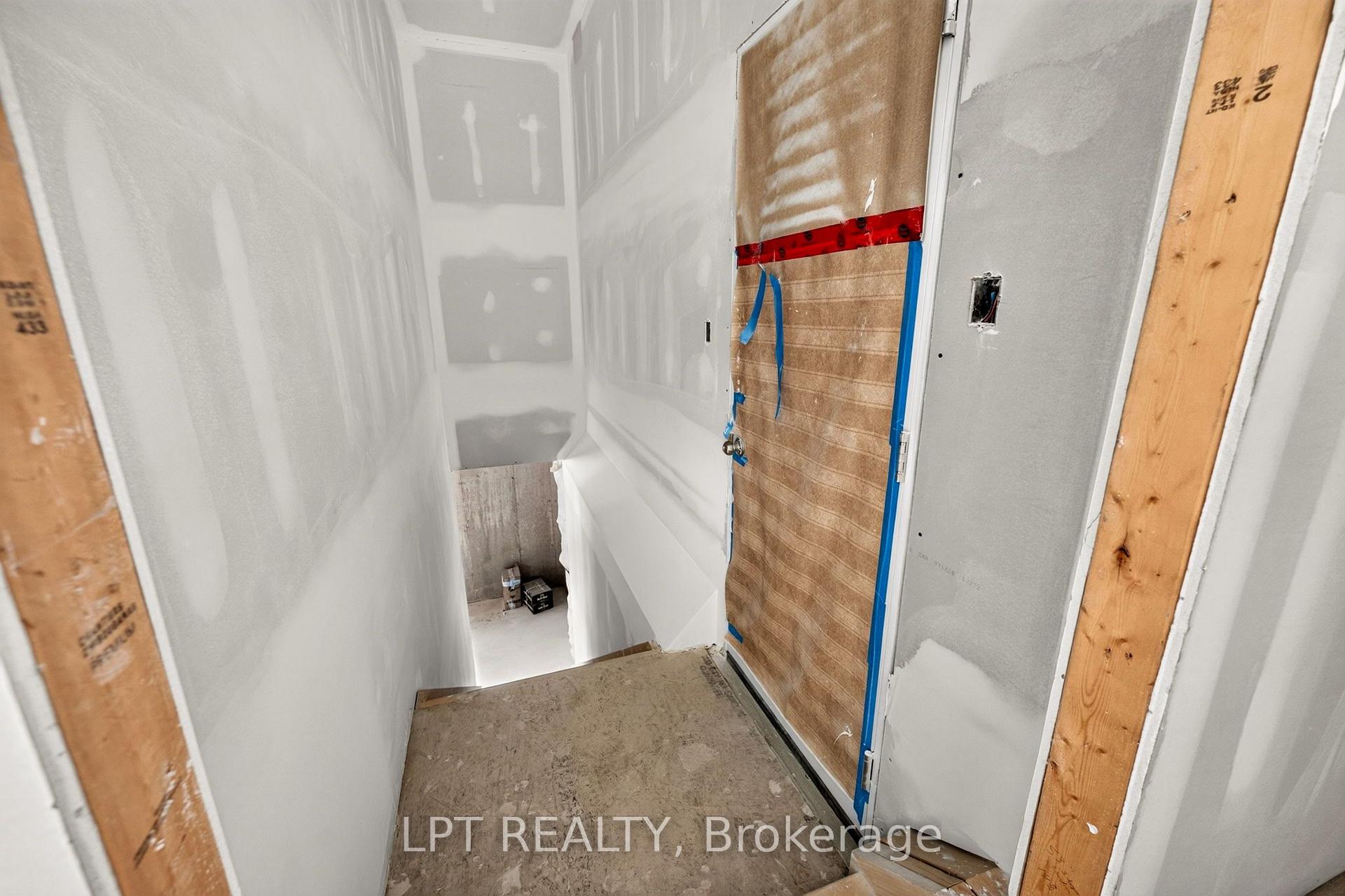 Photo 14 of 207 Merritt Court, North Middlesex, Parkhill — HOMEH