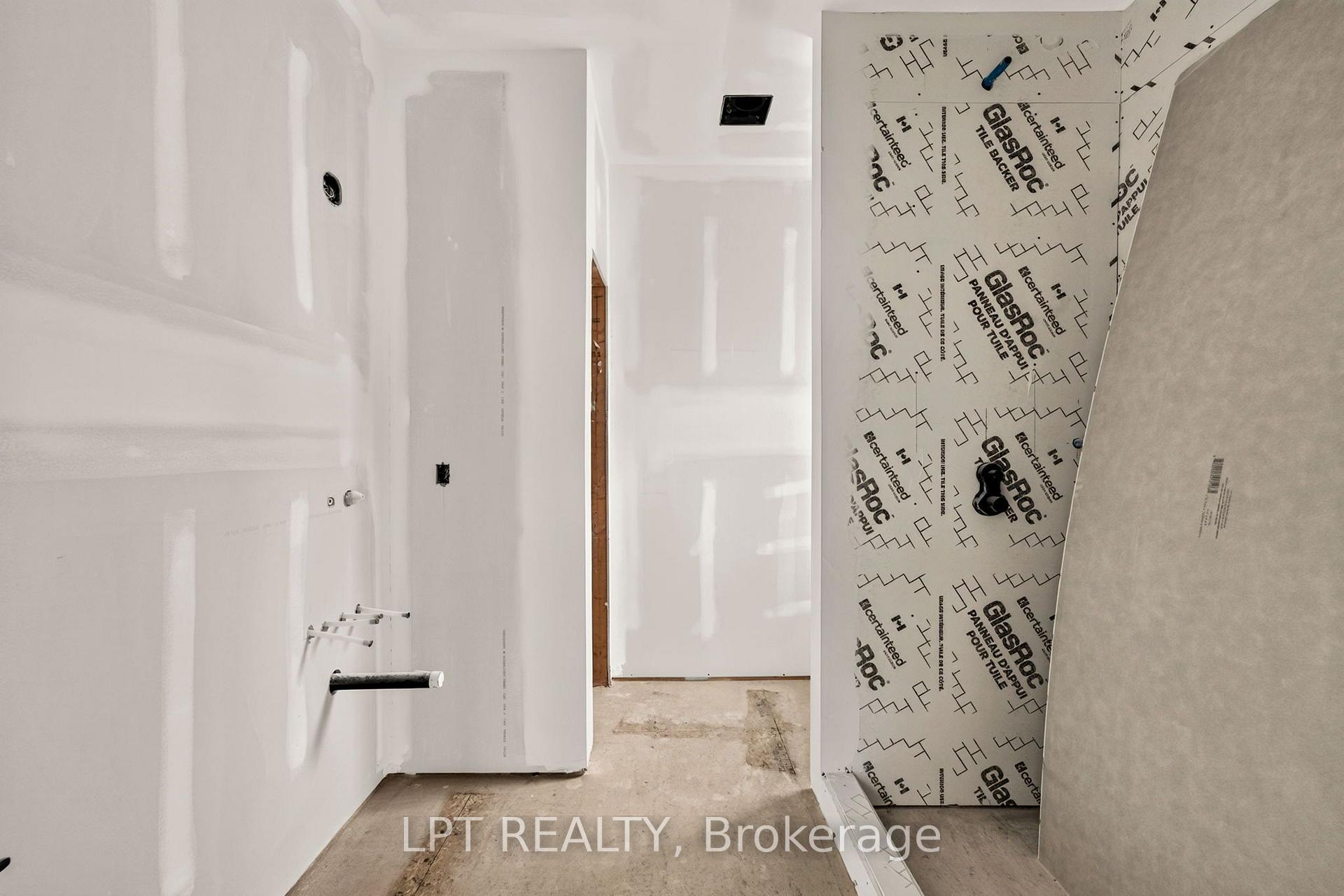 Photo 15 of 207 Merritt Court, North Middlesex, Parkhill — HOMEH