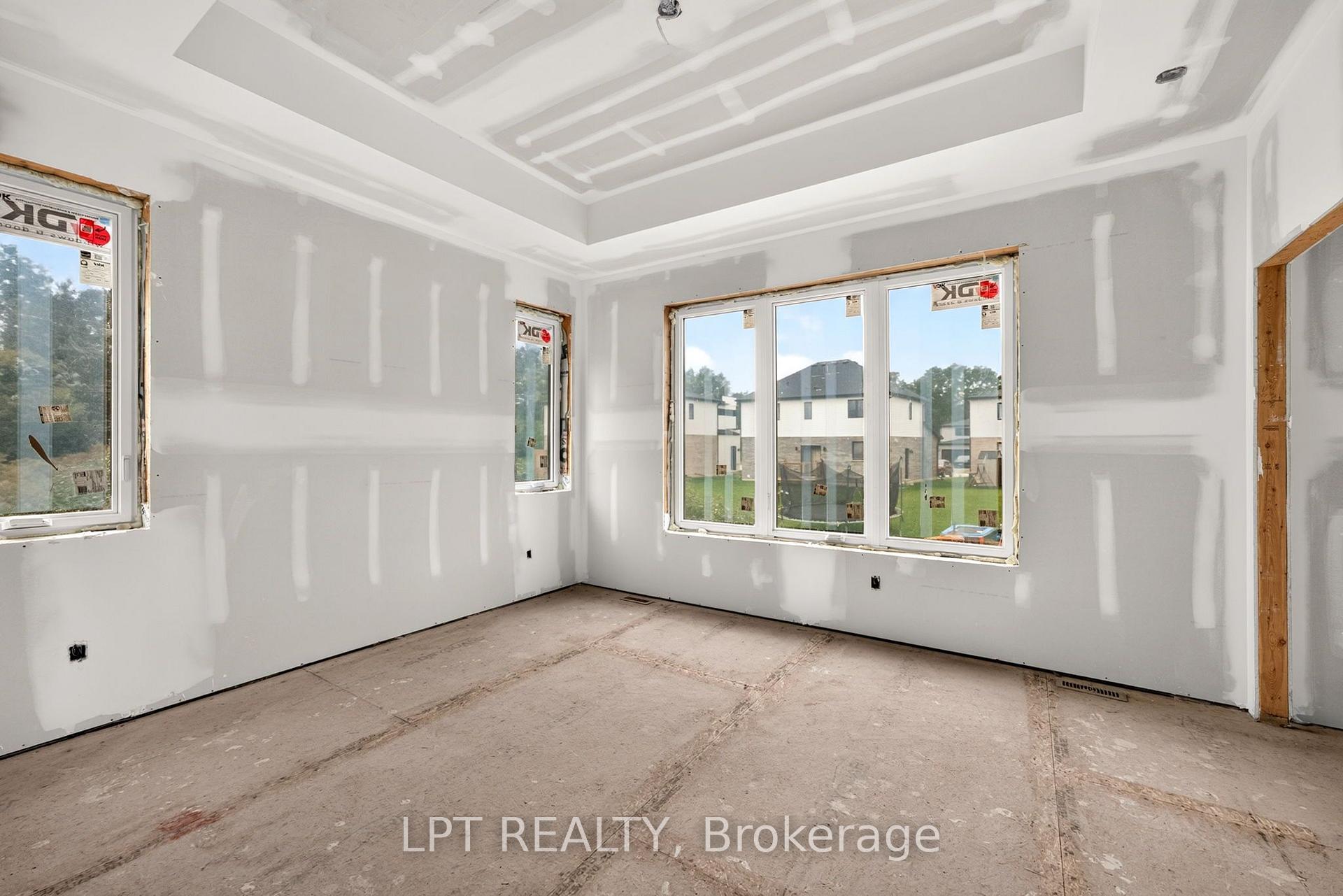 Photo 16 of 207 Merritt Court, North Middlesex, Parkhill — HOMEH