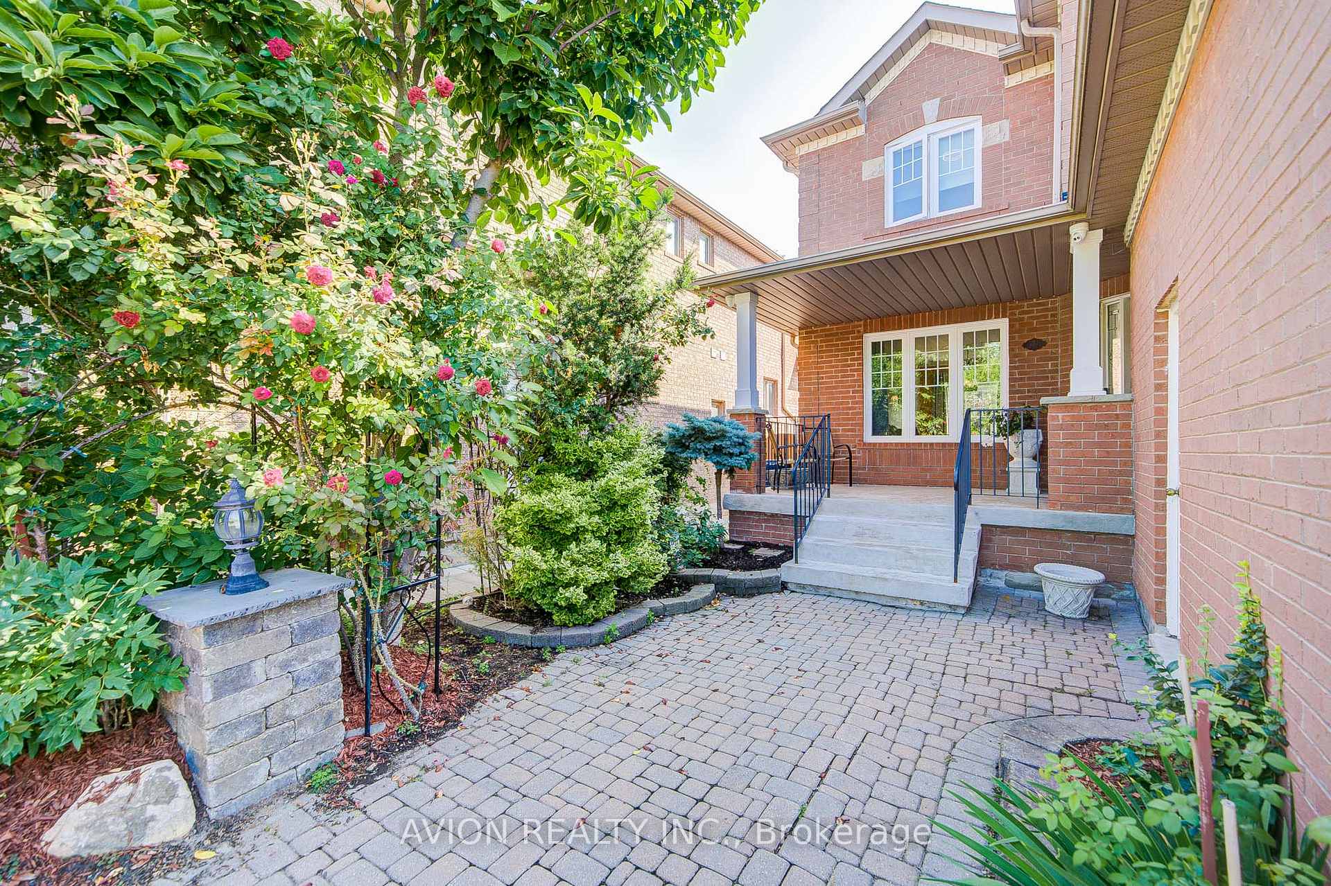 Photo 2 of 83 Stonebridge Boulevard, Scarborough, L'Amoreaux — HOMEH