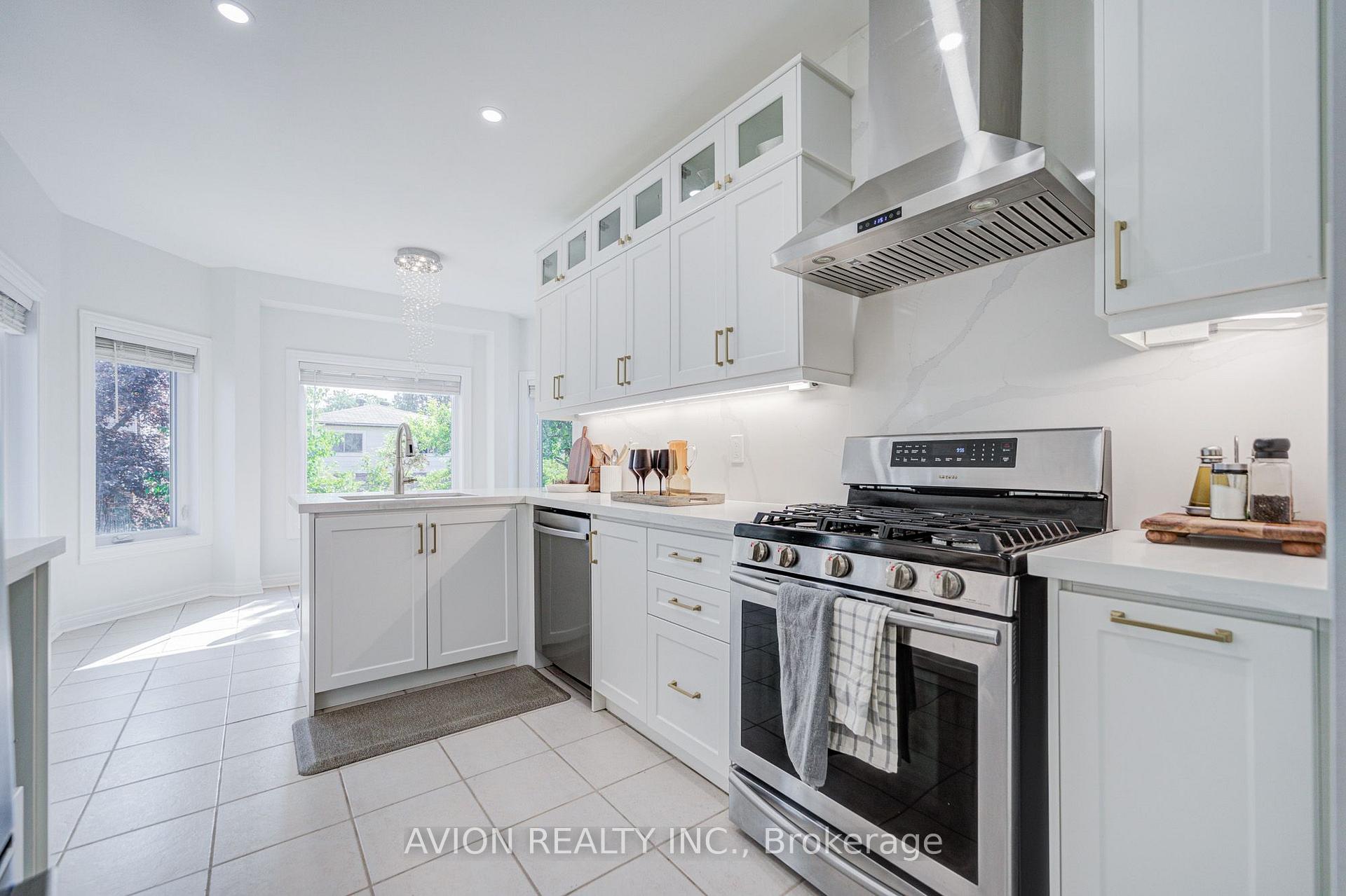 Photo 11 of 83 Stonebridge Boulevard, Scarborough, L'Amoreaux — HOMEH