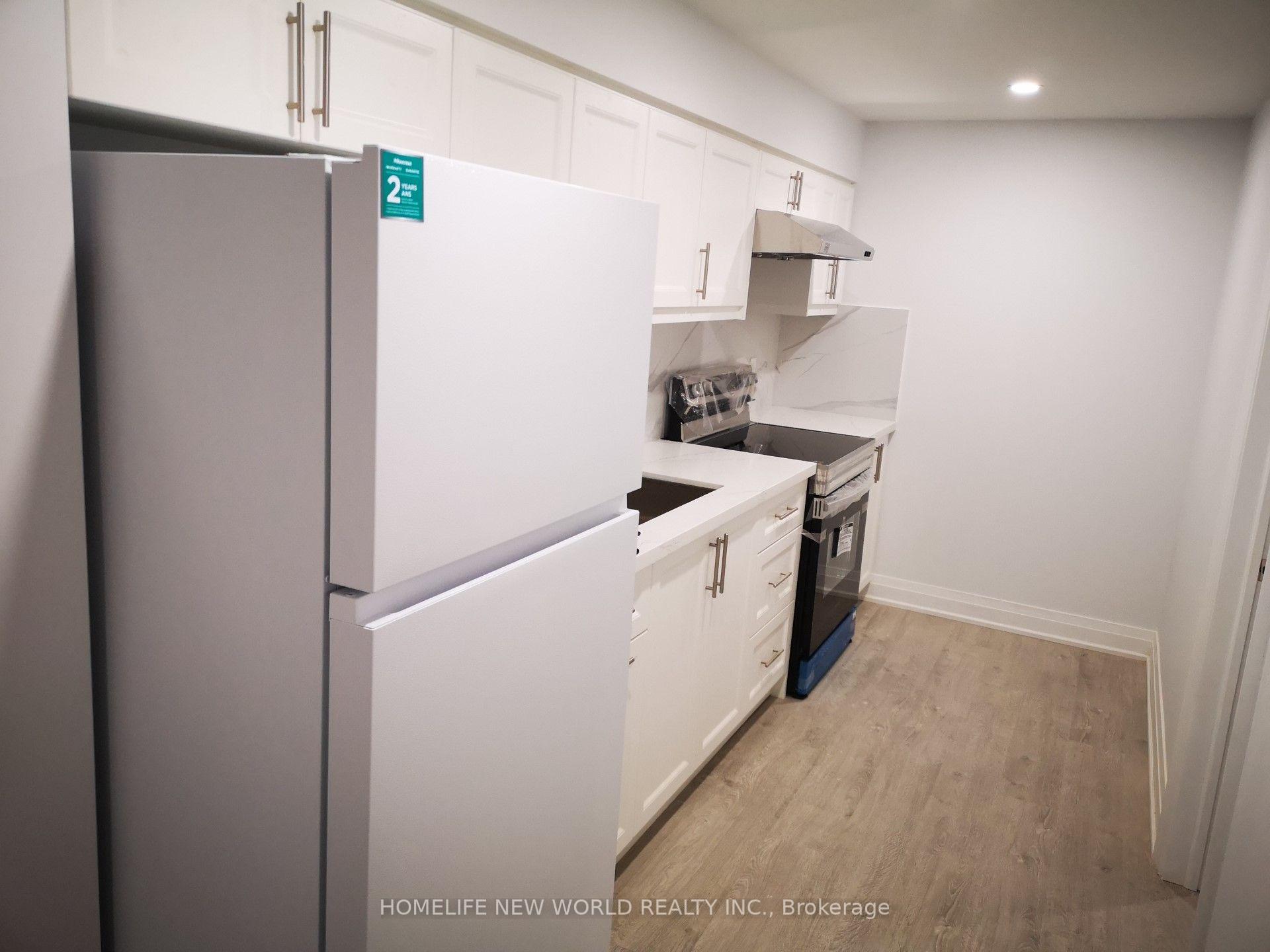 Photo 5 of 21 Liam Lane, Markham, Cedarwood — HOMEH