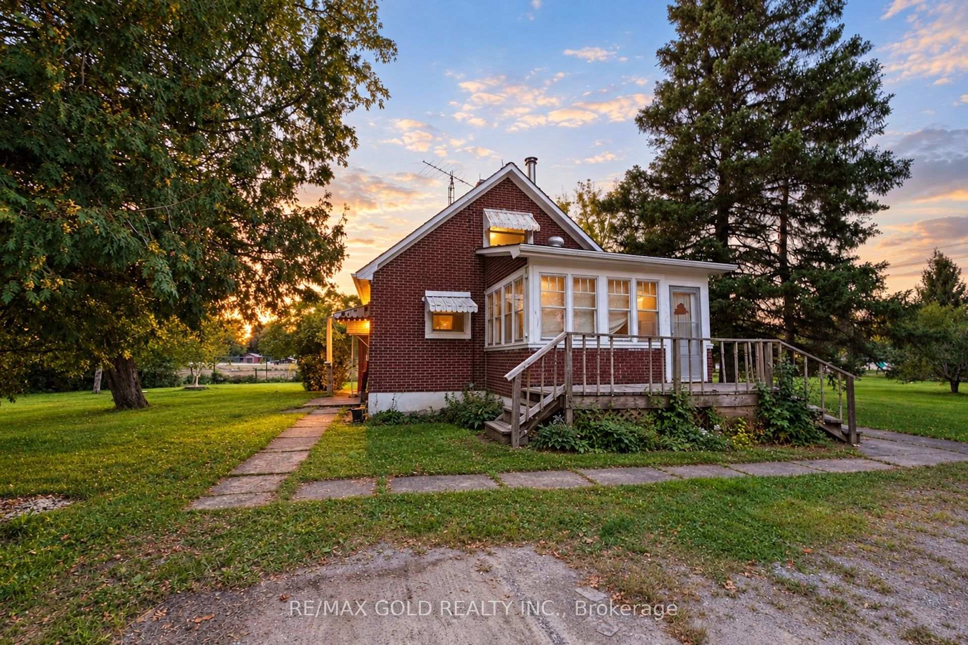 Photo of 15208 Airport Road