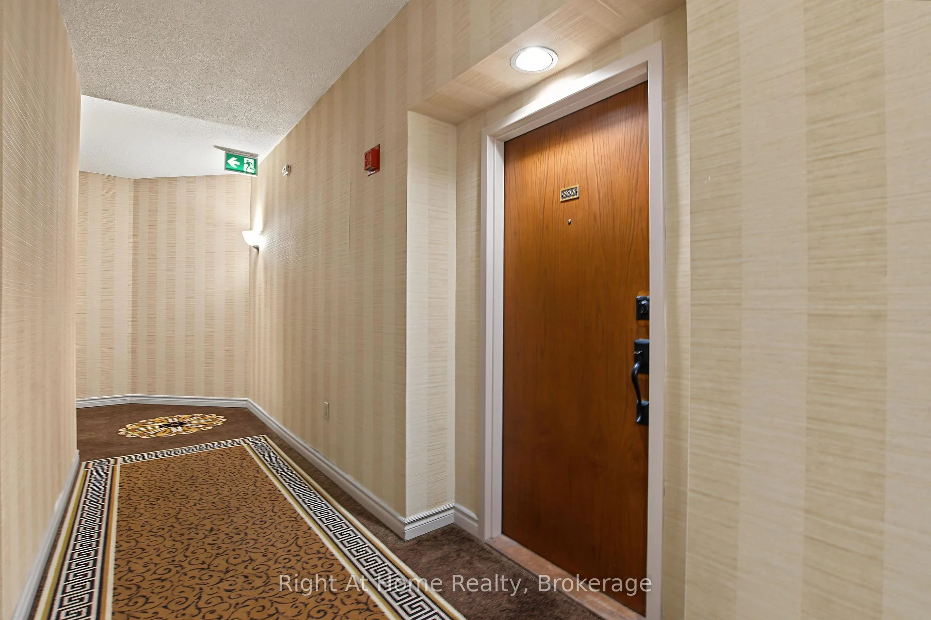 Photo 23 of Unit 603, 2121 Lakeshore Road, Burlington, Brant — HOMEH