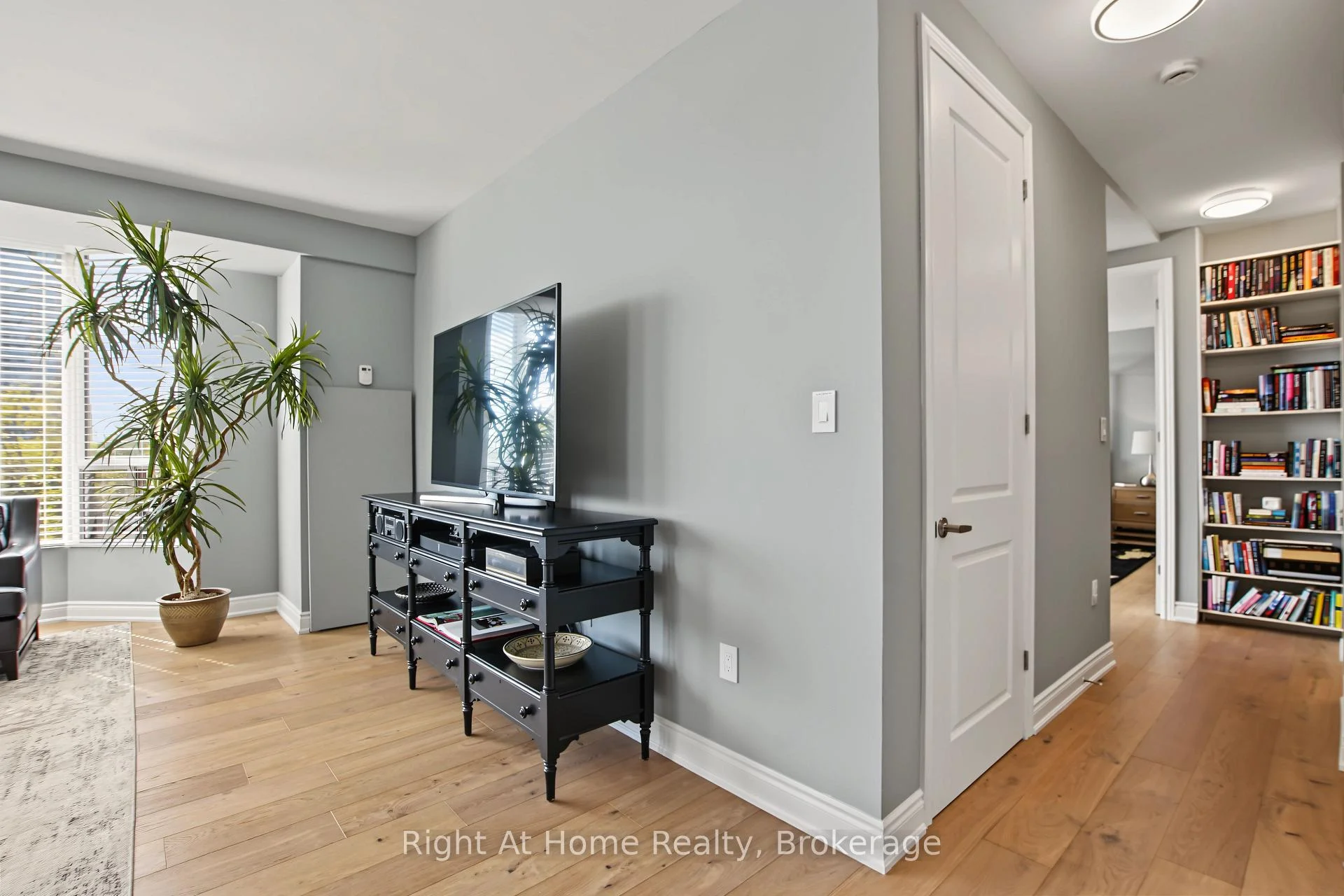 Photo 41 of Unit 603, 2121 Lakeshore Road, Burlington, Brant — HOMEH
