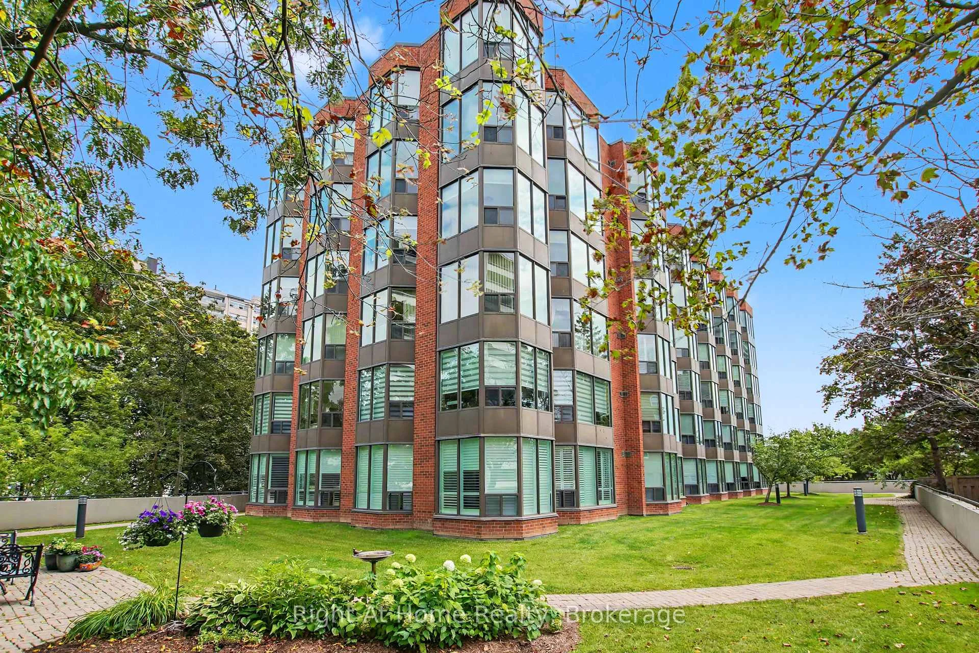 Photo 98 of Unit 603, 2121 Lakeshore Road, Burlington, Brant — HOMEH