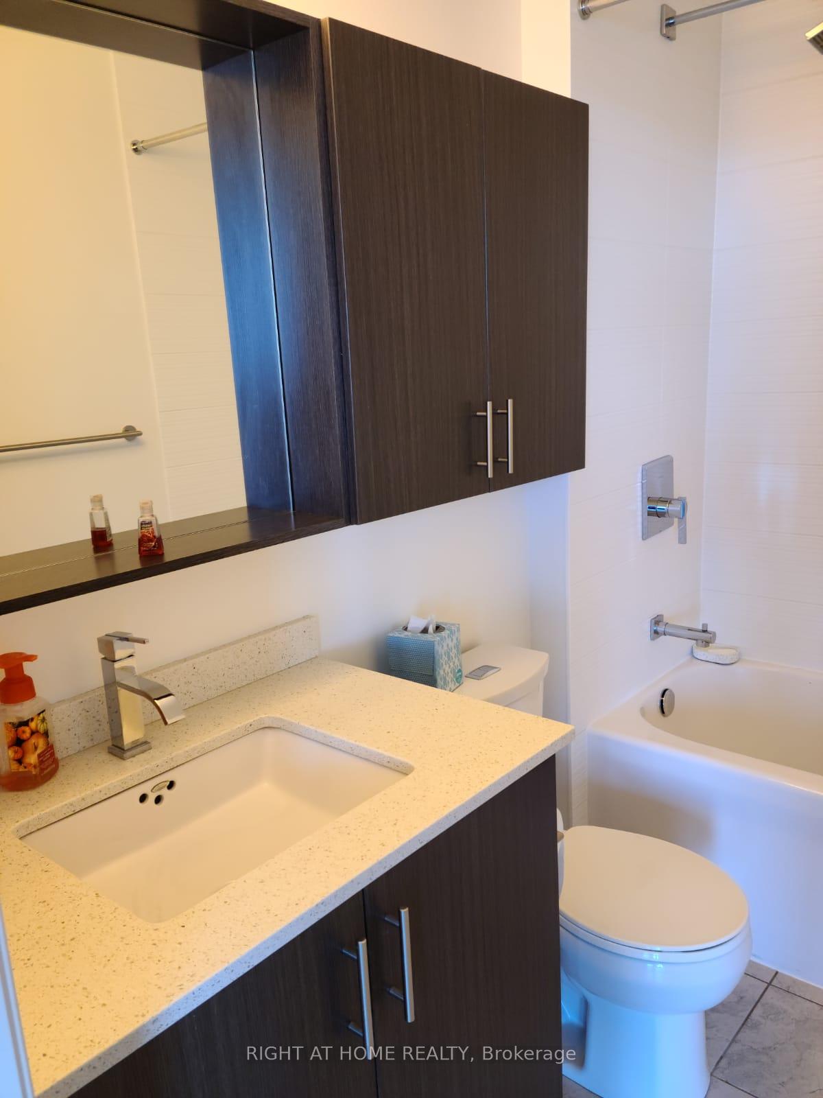 Photo 12 of Unit 2901, 3600 Highway 7 Road, Vaughan, Vaughan Corporate Centre — HOMEH