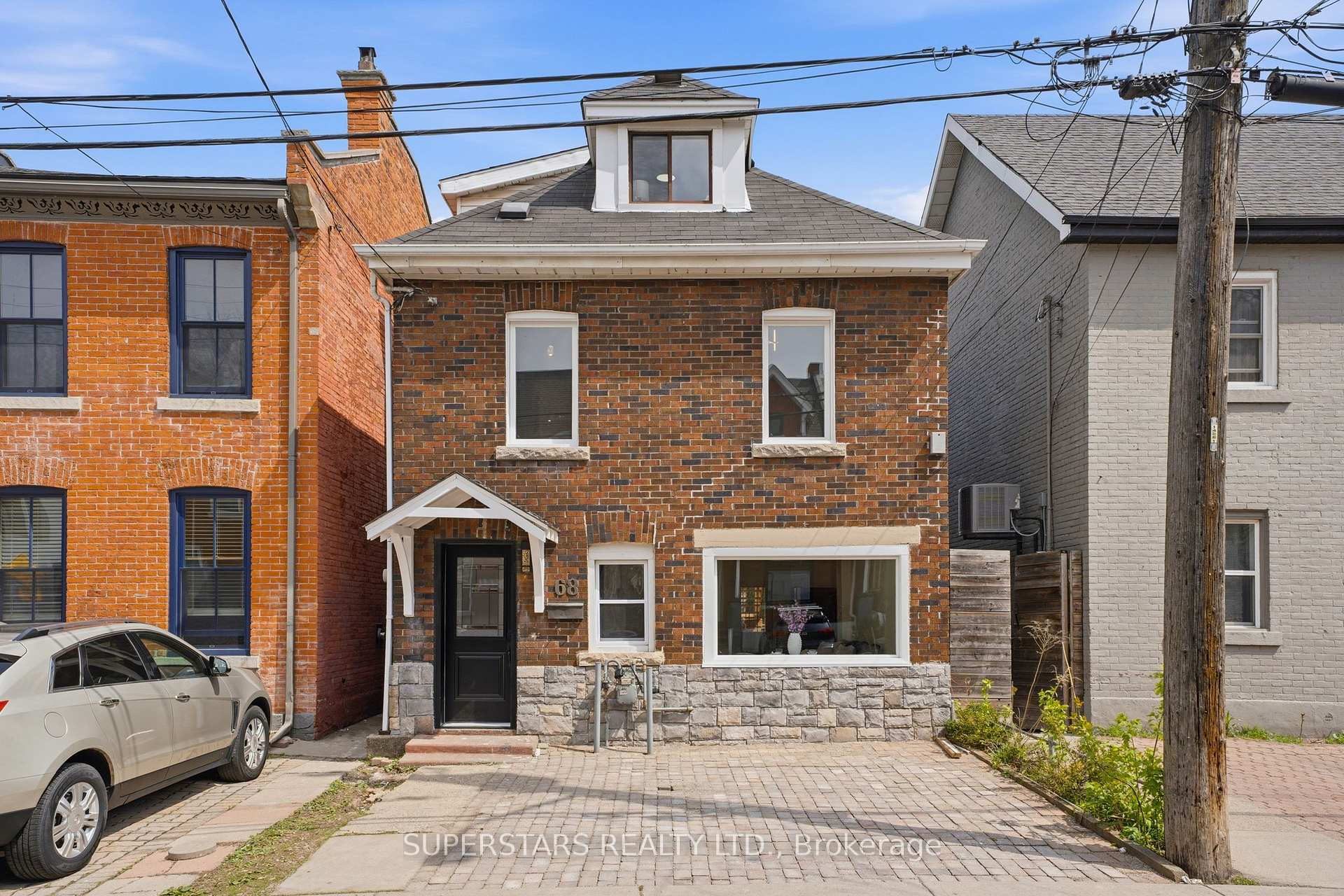 Front of 68 Magill Street