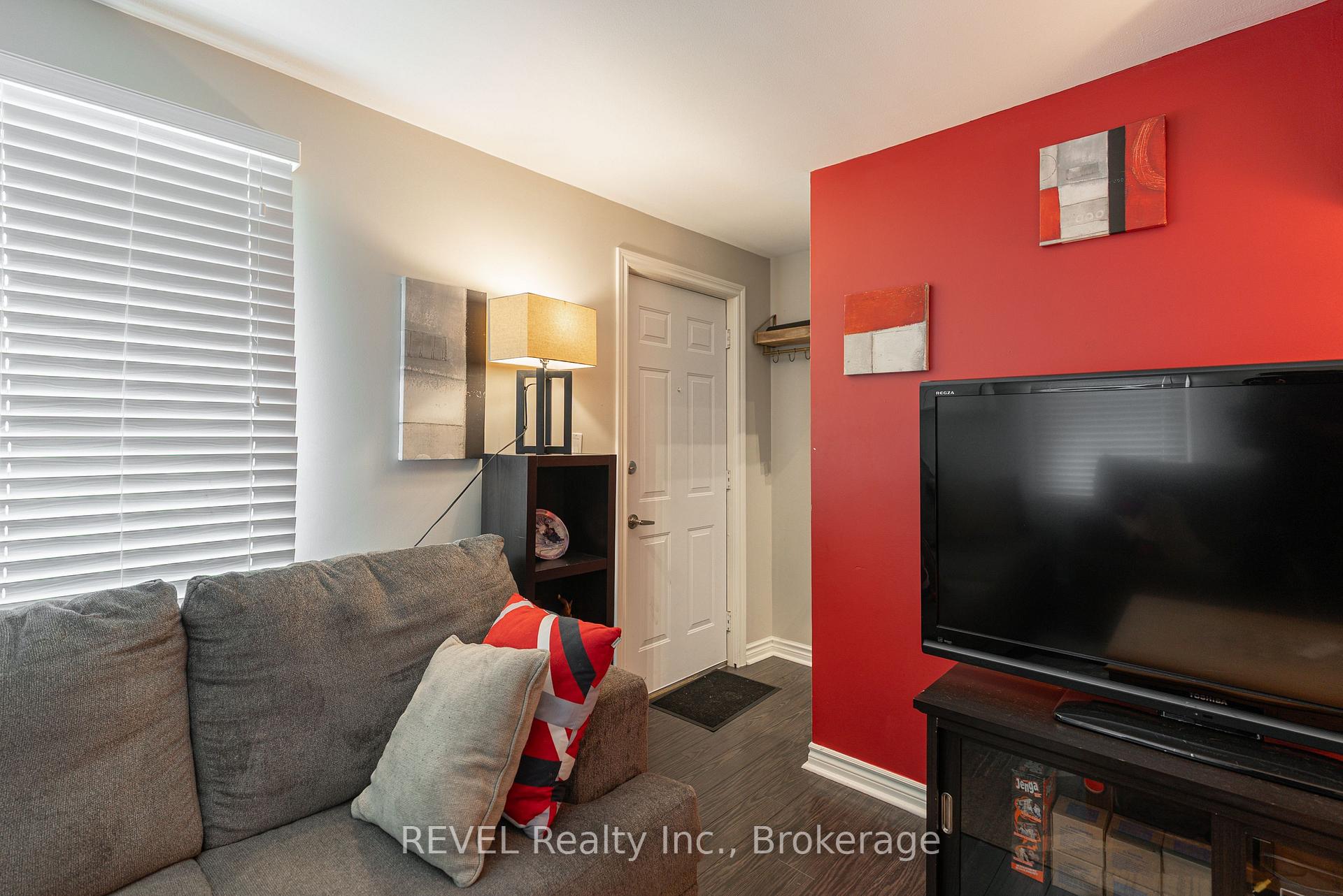 Photo 10 of 650 Deere Street, Welland, Lincoln/Crowland — HOMEH