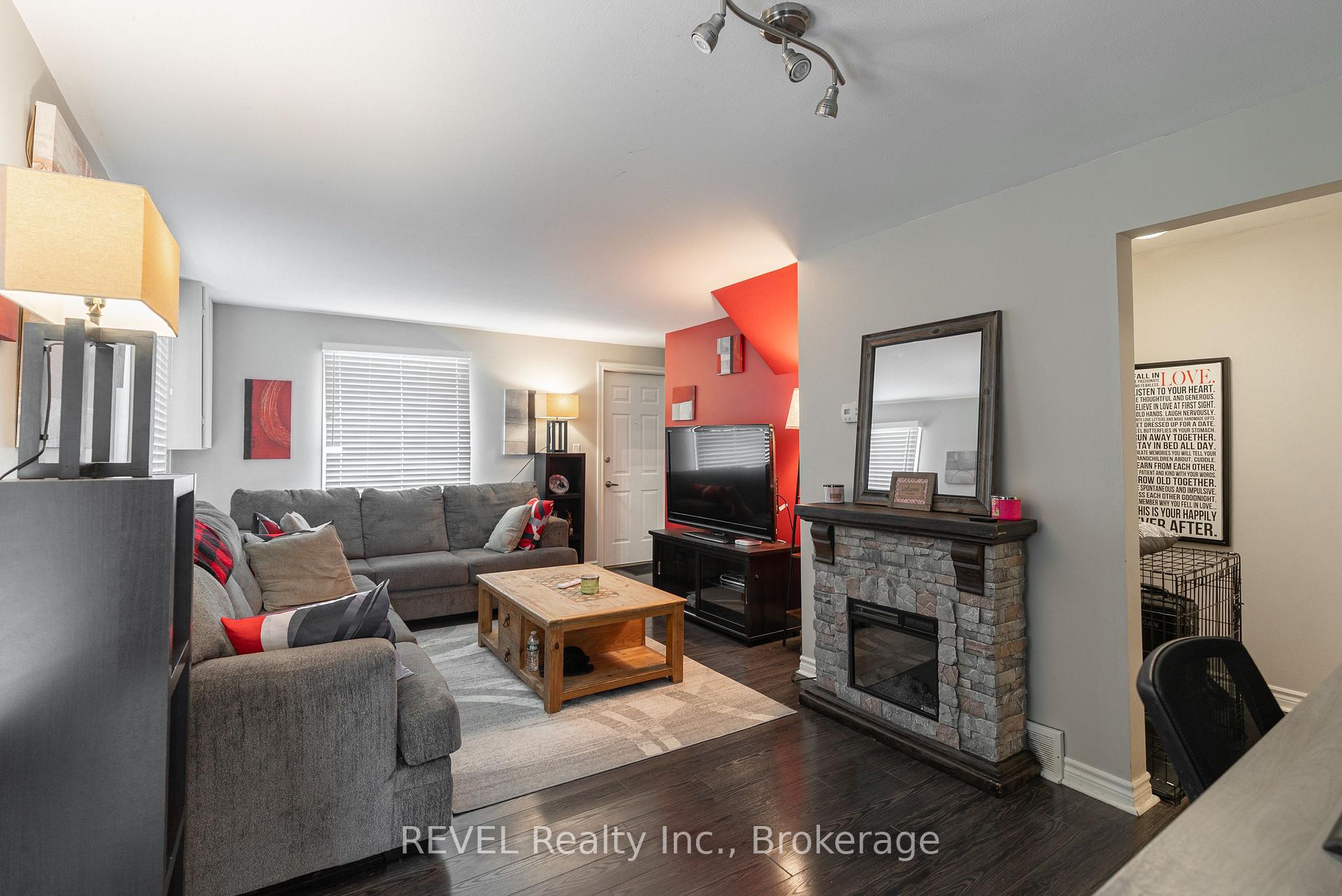 Photo 12 of 650 Deere Street, Welland, Lincoln/Crowland — HOMEH