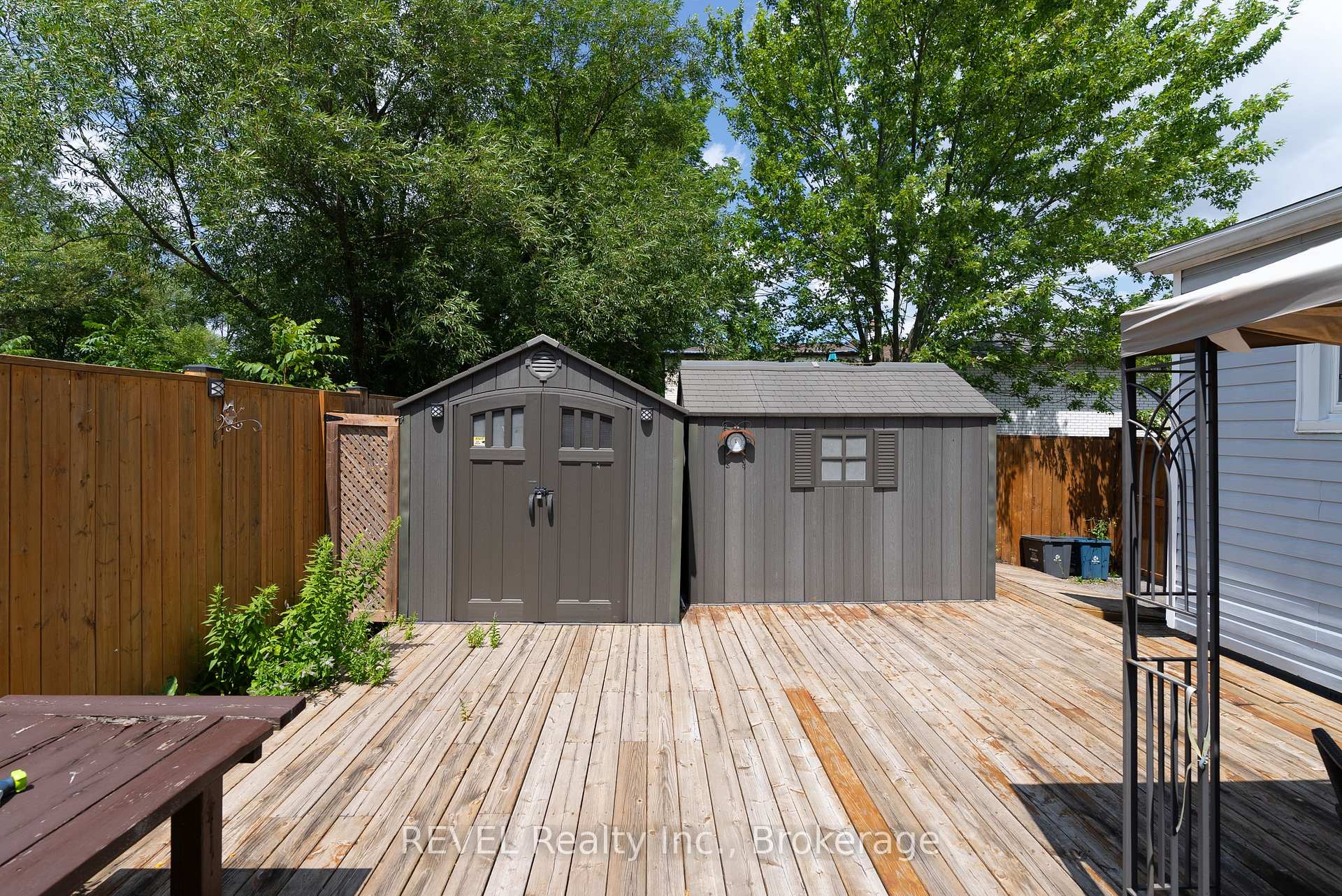 Photo 24 of 650 Deere Street, Welland, Lincoln/Crowland — HOMEH