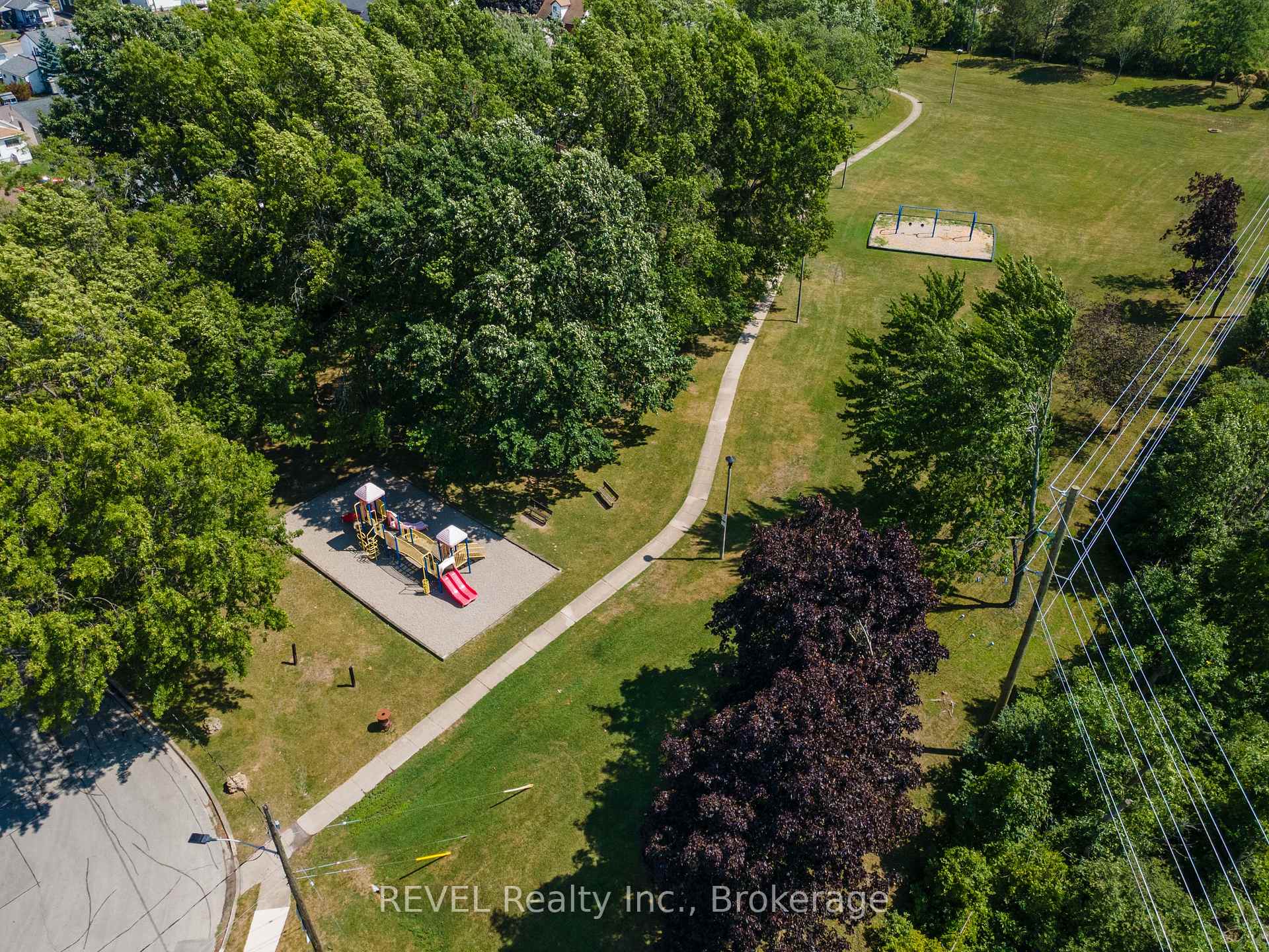 Photo 29 of 650 Deere Street, Welland, Lincoln/Crowland — HOMEH