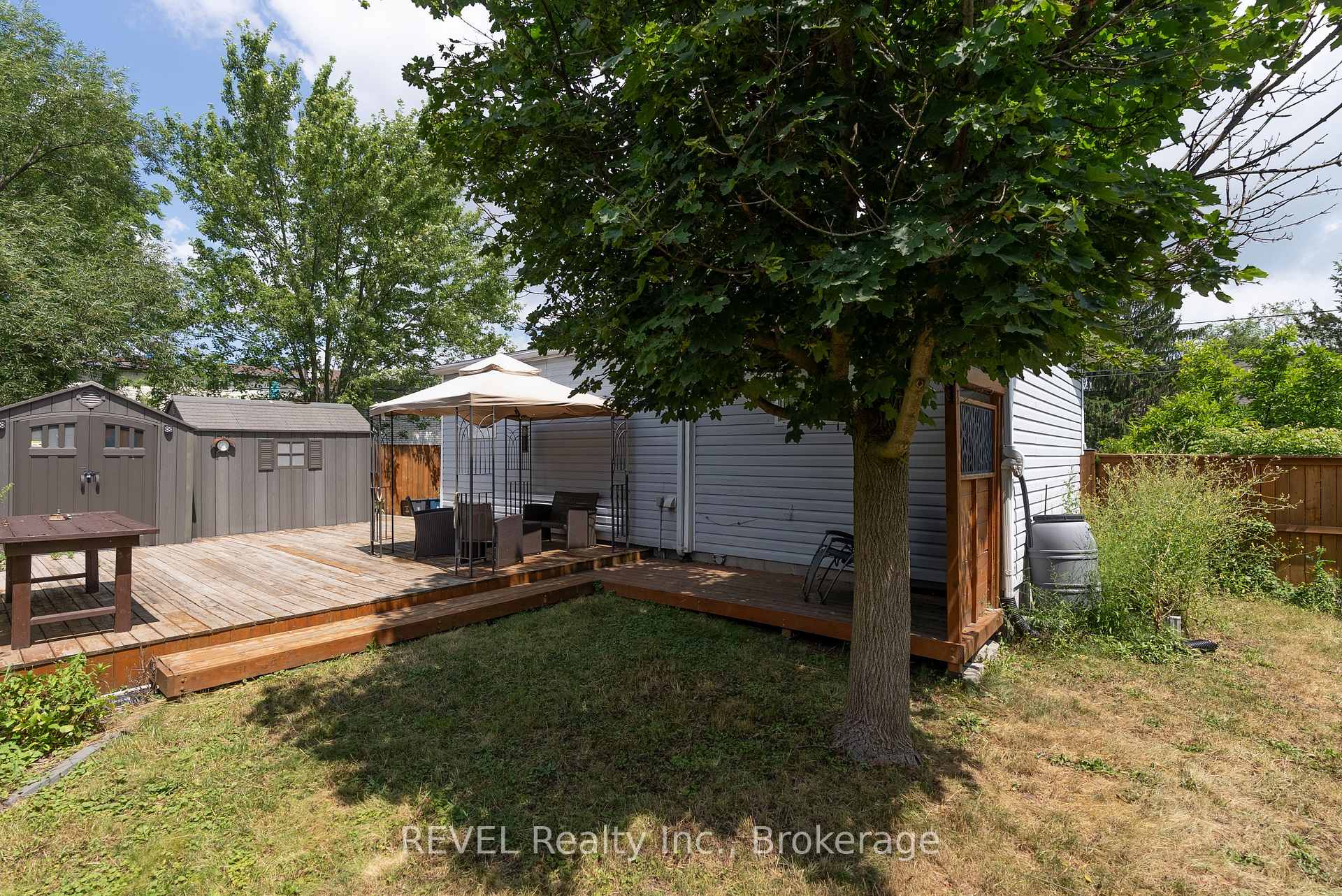 Photo 30 of 650 Deere Street, Welland, Lincoln/Crowland — HOMEH