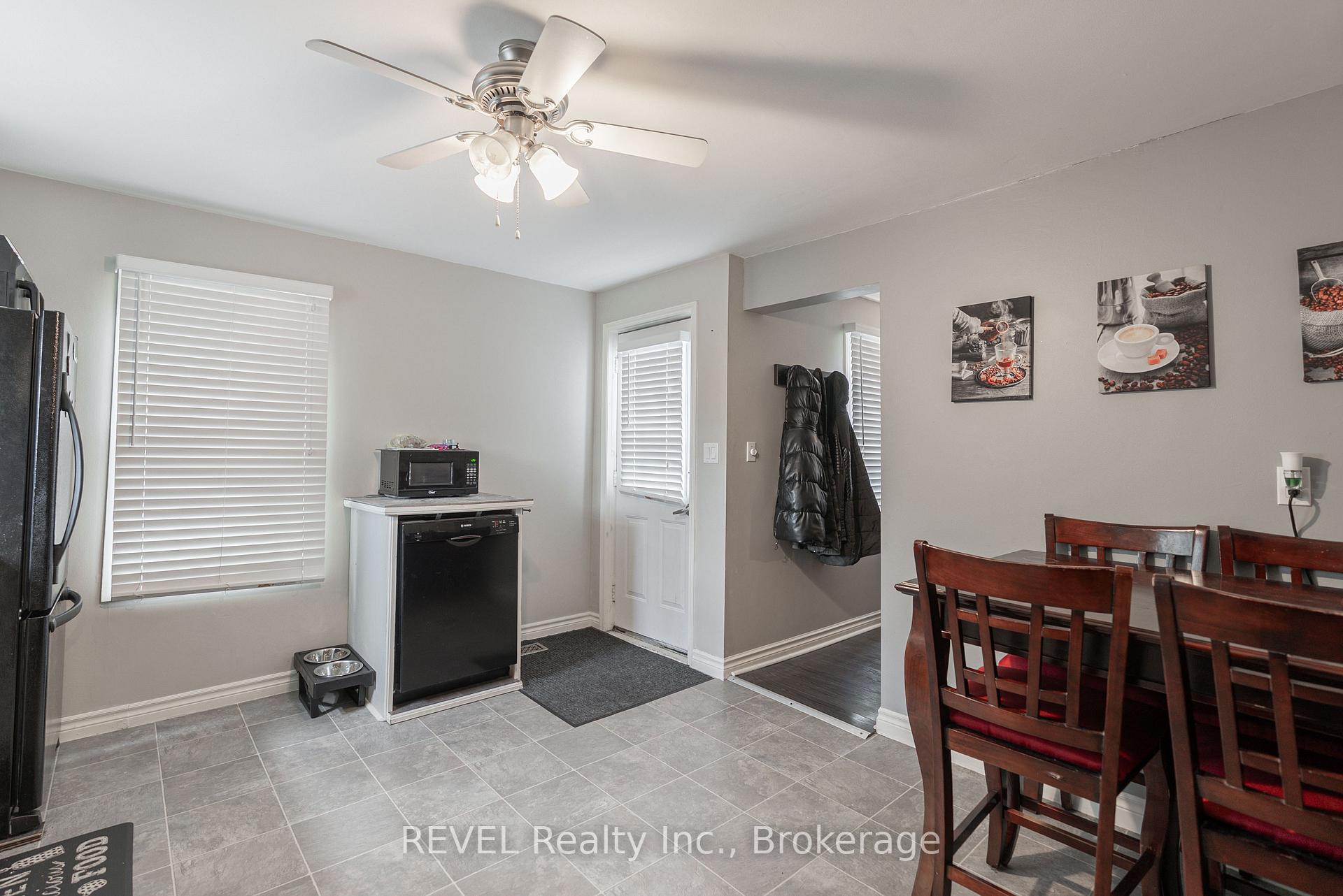Photo 39 of 650 Deere Street, Welland, Lincoln/Crowland — HOMEH