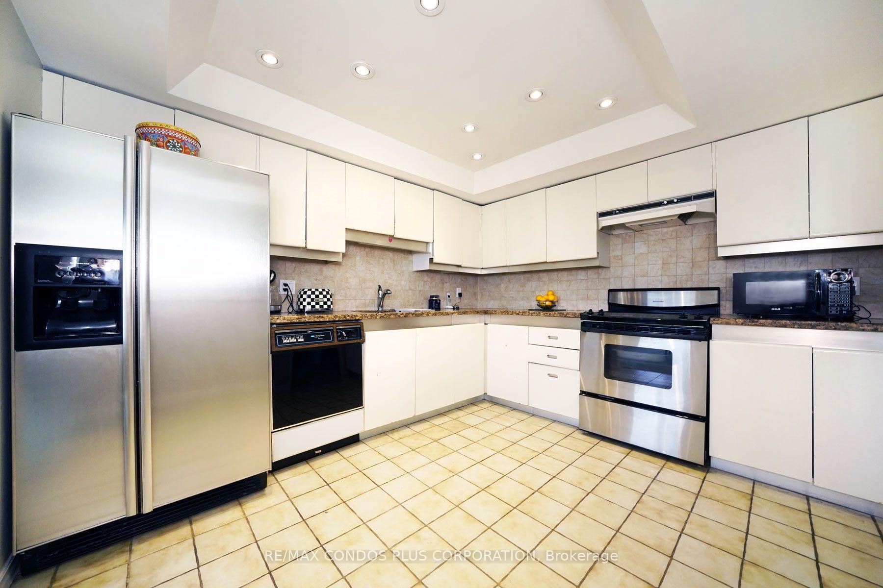 Photo 12 of Unit 3615, 55 Harbour Square, Toronto, Waterfront Communities — HOMEH