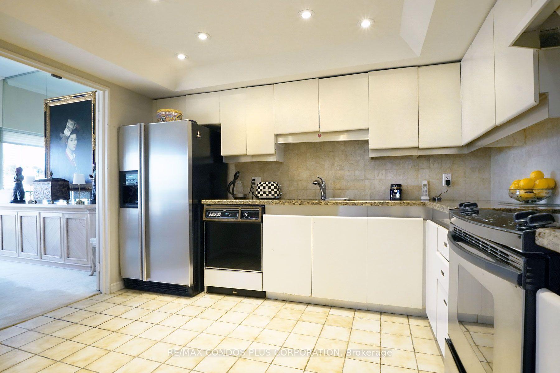 Photo 15 of Unit 3615, 55 Harbour Square, Toronto, Waterfront Communities — HOMEH