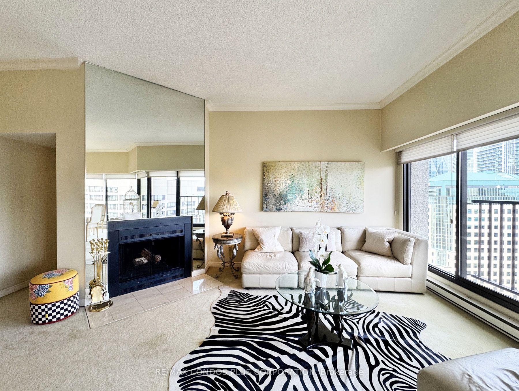 Photo 17 of Unit 3615, 55 Harbour Square, Toronto, Waterfront Communities — HOMEH