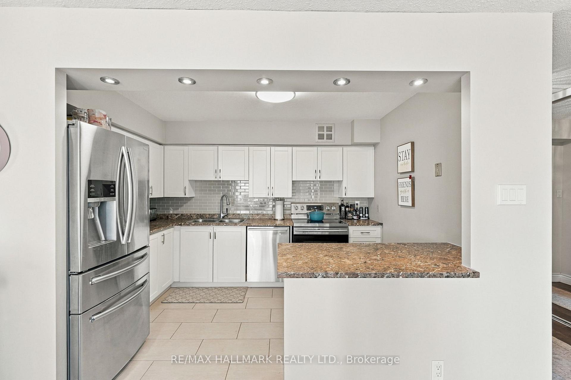 Photo of Unit 903, 1485 Lakeshore Road E