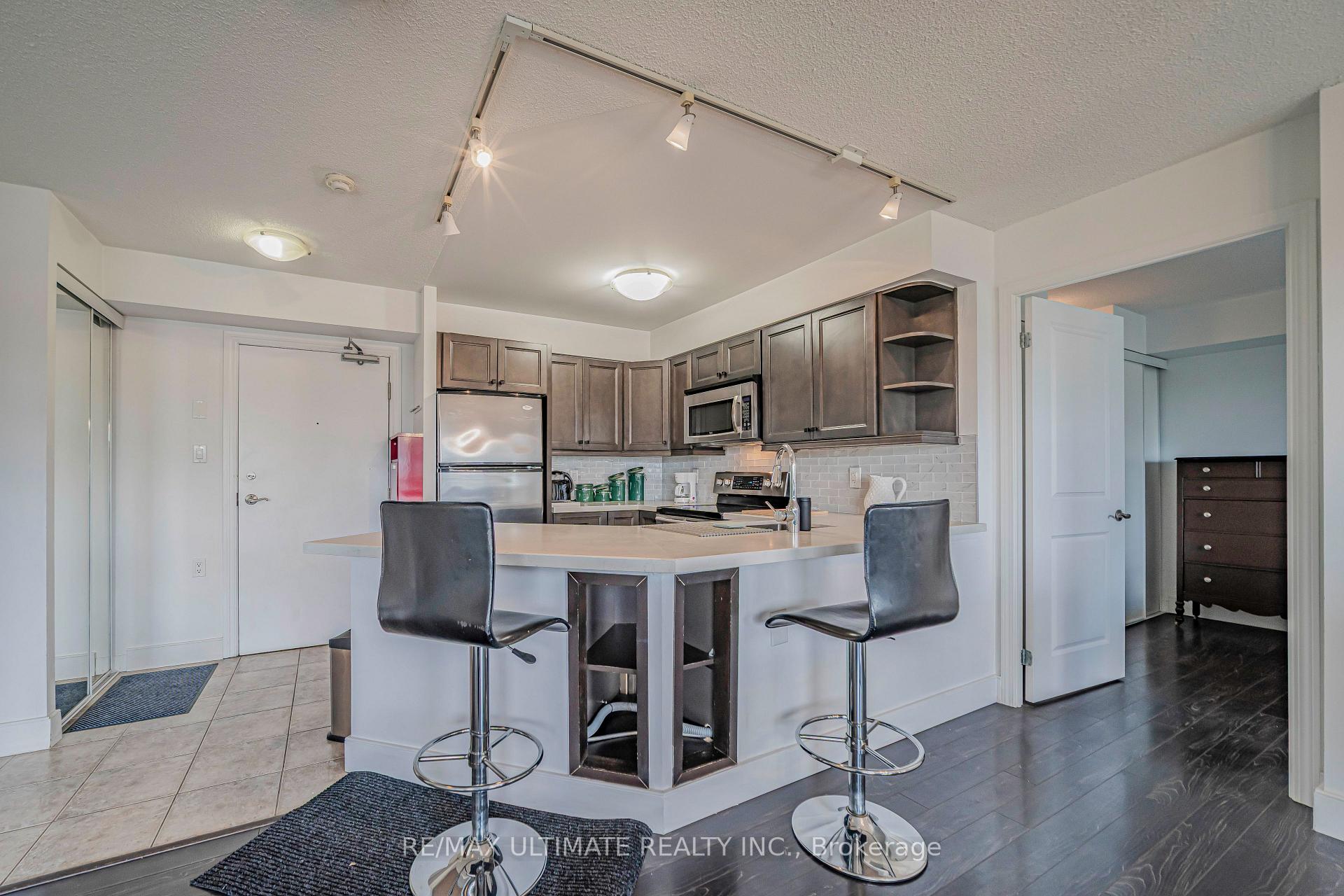 Photo of Unit 513, 872 Sheppard Avenue W