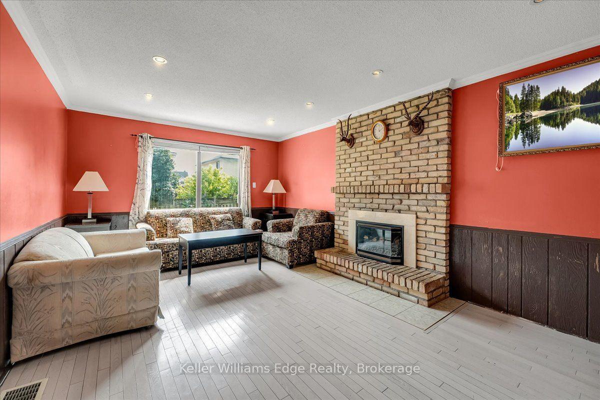 Photo 15 of 3346 Palmer Drive, Burlington, Palmer — HOMEH