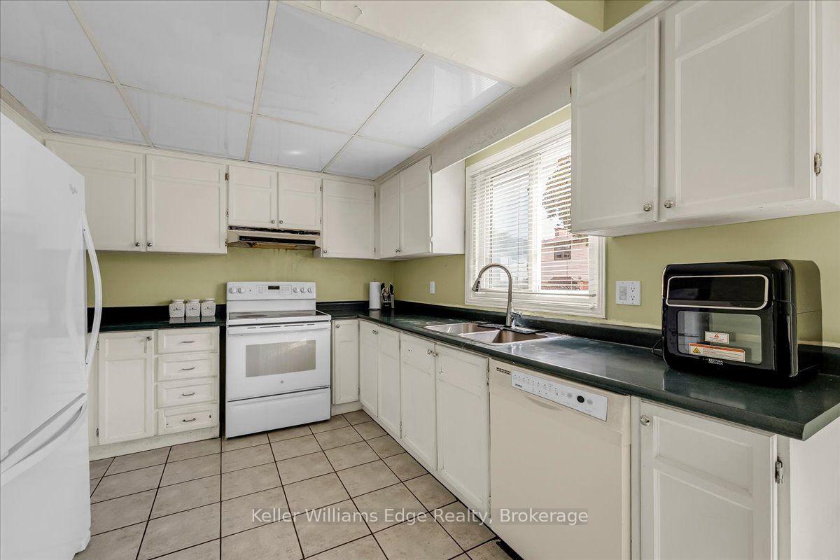 Photo 19 of 3346 Palmer Drive, Burlington, Palmer — HOMEH