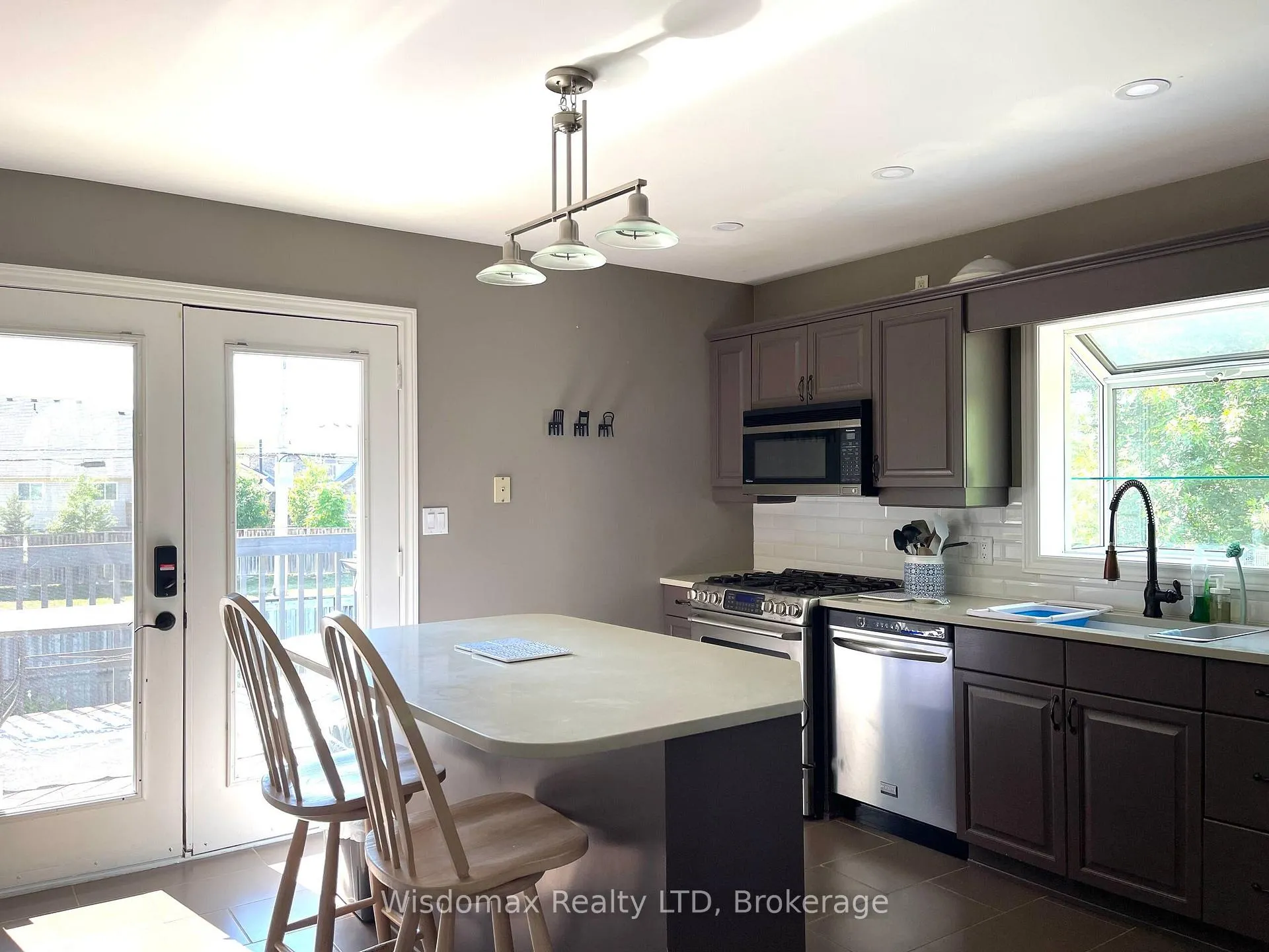 Photo 10 of 8272 Woodsview Crescent, Niagara Falls, Ascot — HOMEH