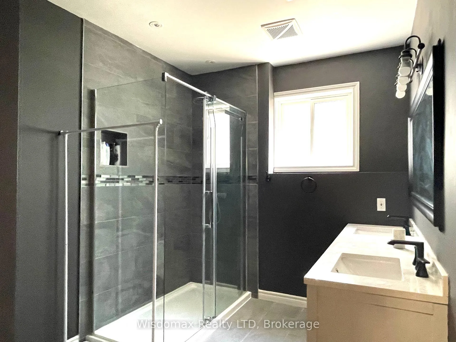 Photo 16 of 8272 Woodsview Crescent, Niagara Falls, Ascot — HOMEH