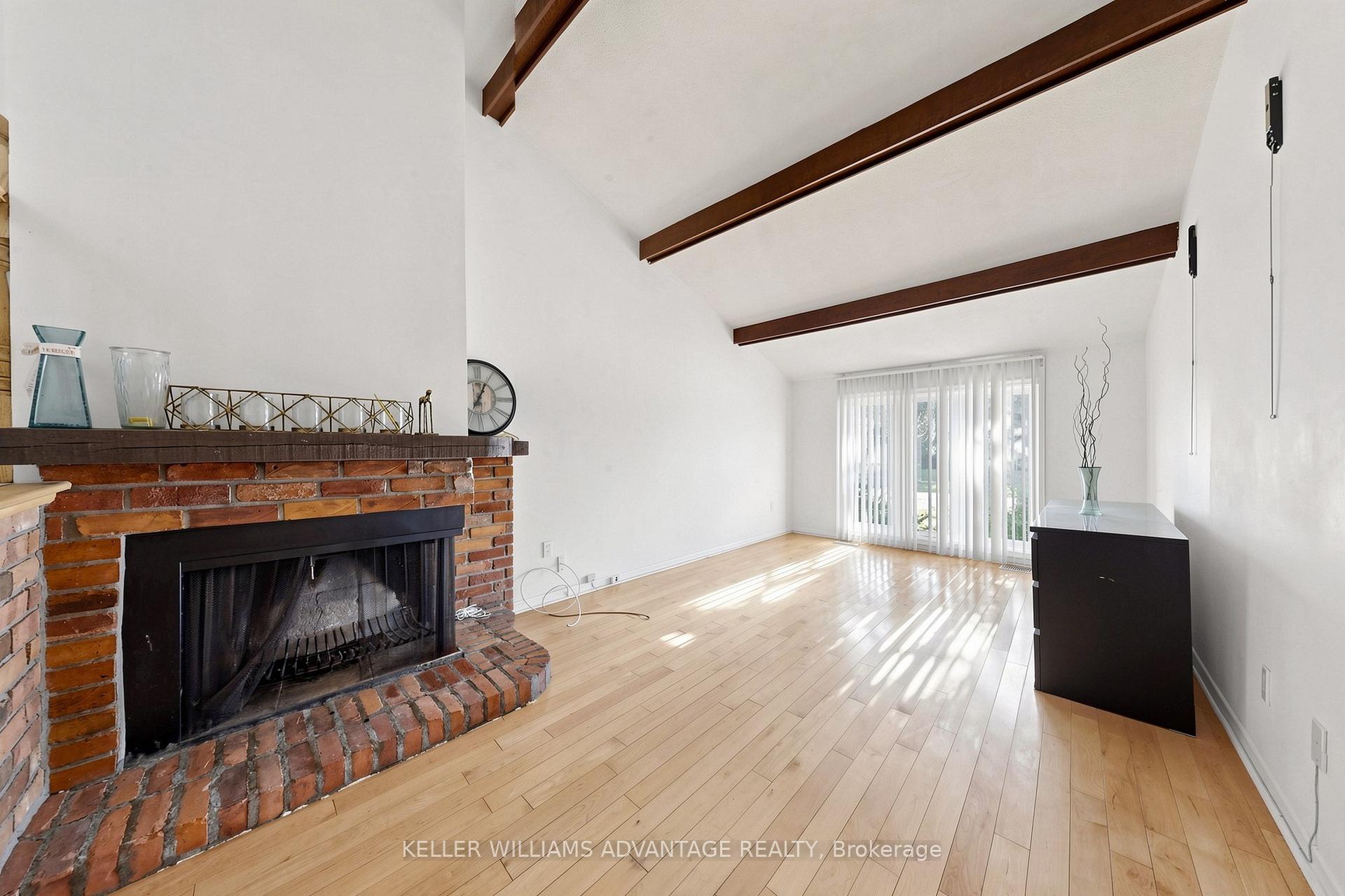 Photo 7 of 58 Ambercroft Boulevard, Scarborough, Steeles — HOMEH