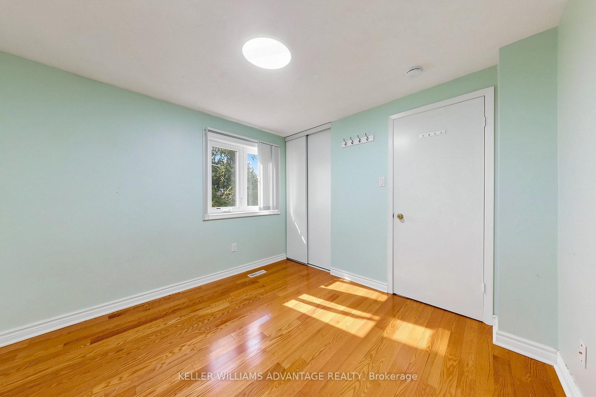 Photo 28 of 58 Ambercroft Boulevard, Scarborough, Steeles — HOMEH