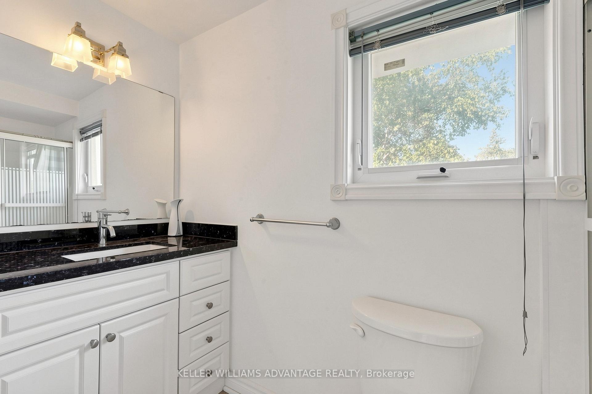 Photo 30 of 58 Ambercroft Boulevard, Scarborough, Steeles — HOMEH