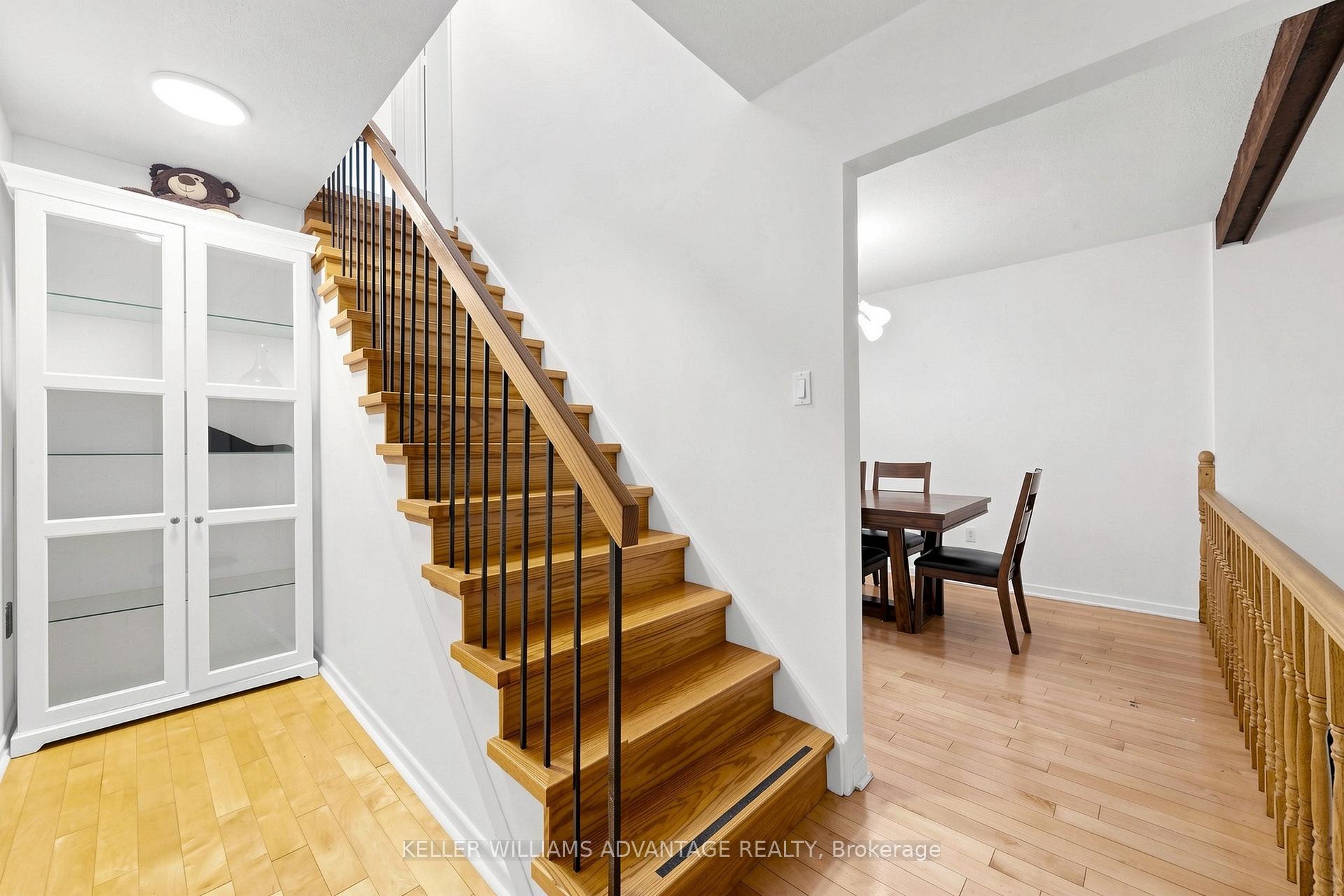 Photo 32 of 58 Ambercroft Boulevard, Scarborough, Steeles — HOMEH