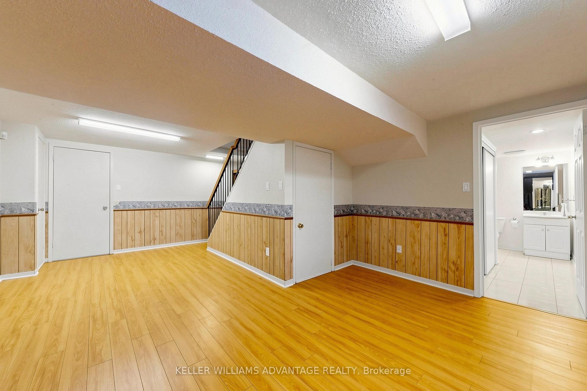 Photo 34 of 58 Ambercroft Boulevard, Scarborough, Steeles — HOMEH