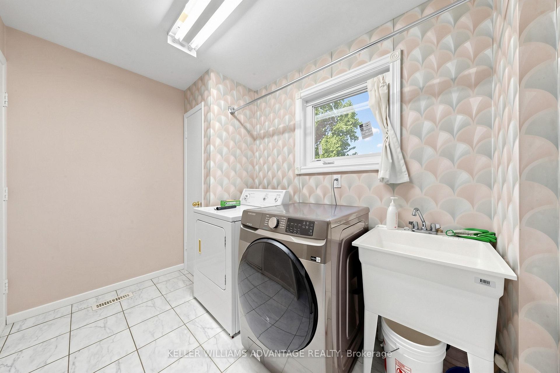 Photo 36 of 58 Ambercroft Boulevard, Scarborough, Steeles — HOMEH