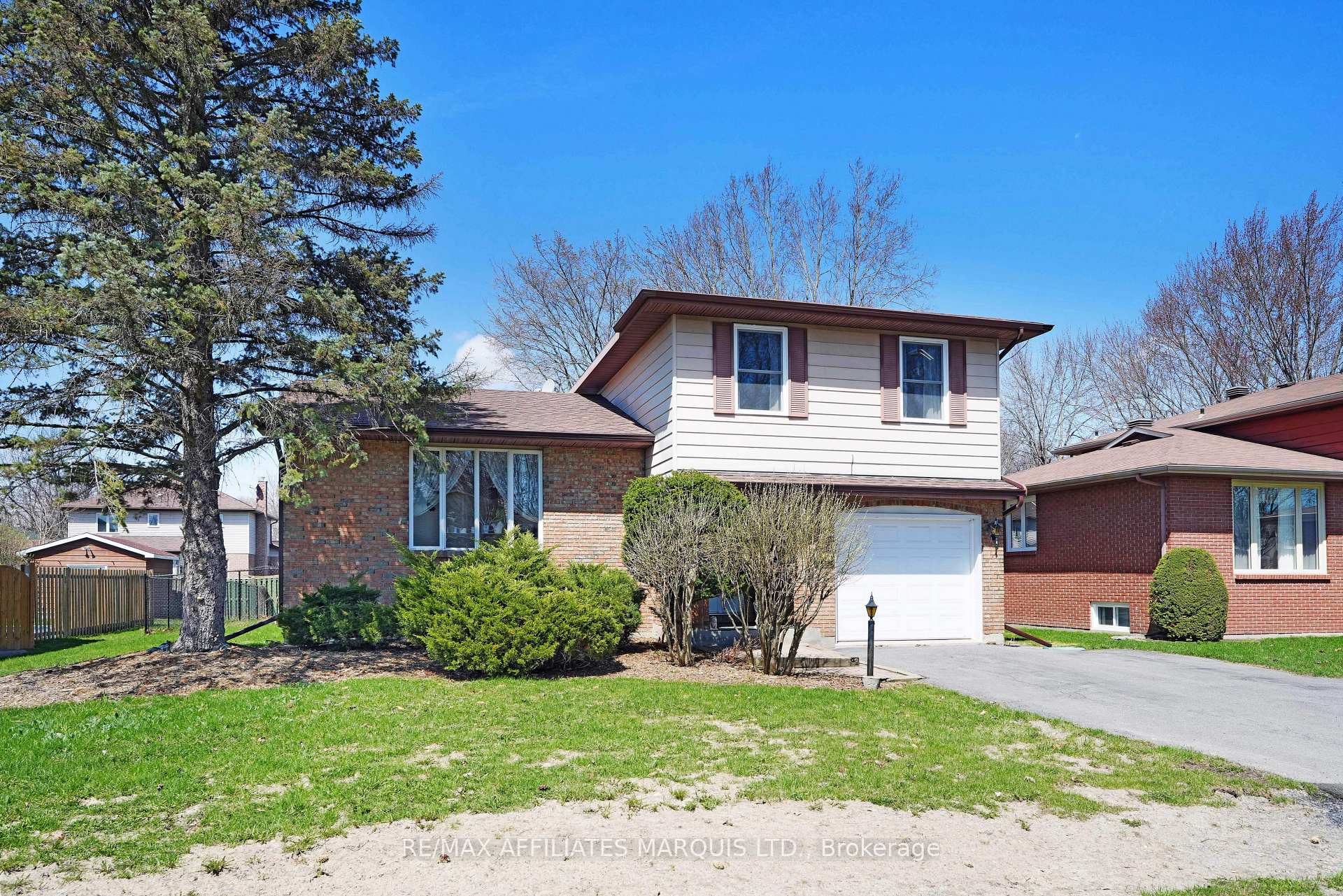 Photo 2 of 605 Kirkwood Street, Cornwall, Cornwall — HOMEH