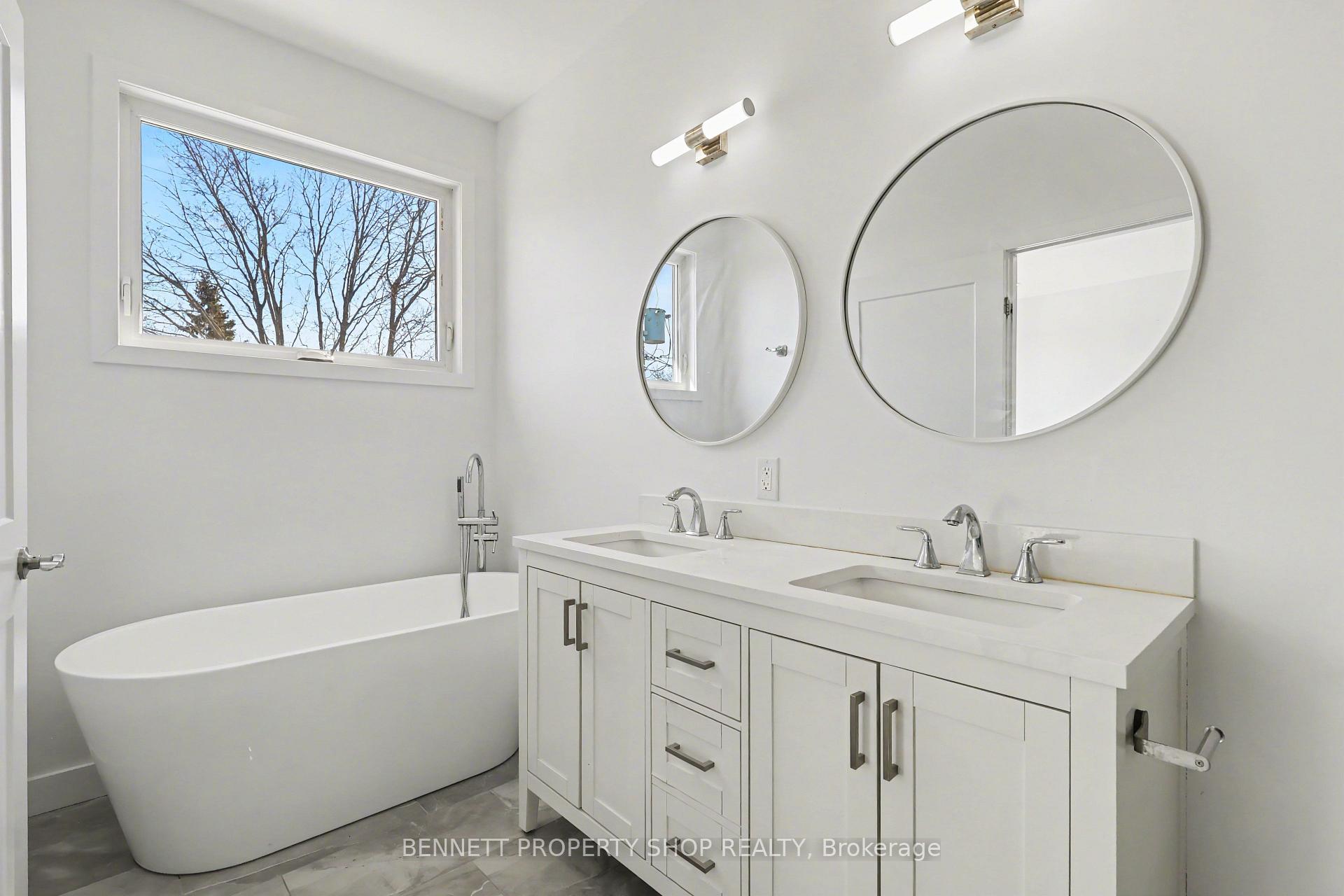 Photo 6 of 135 Duford Street, Ottawa, Vanier — HOMEH