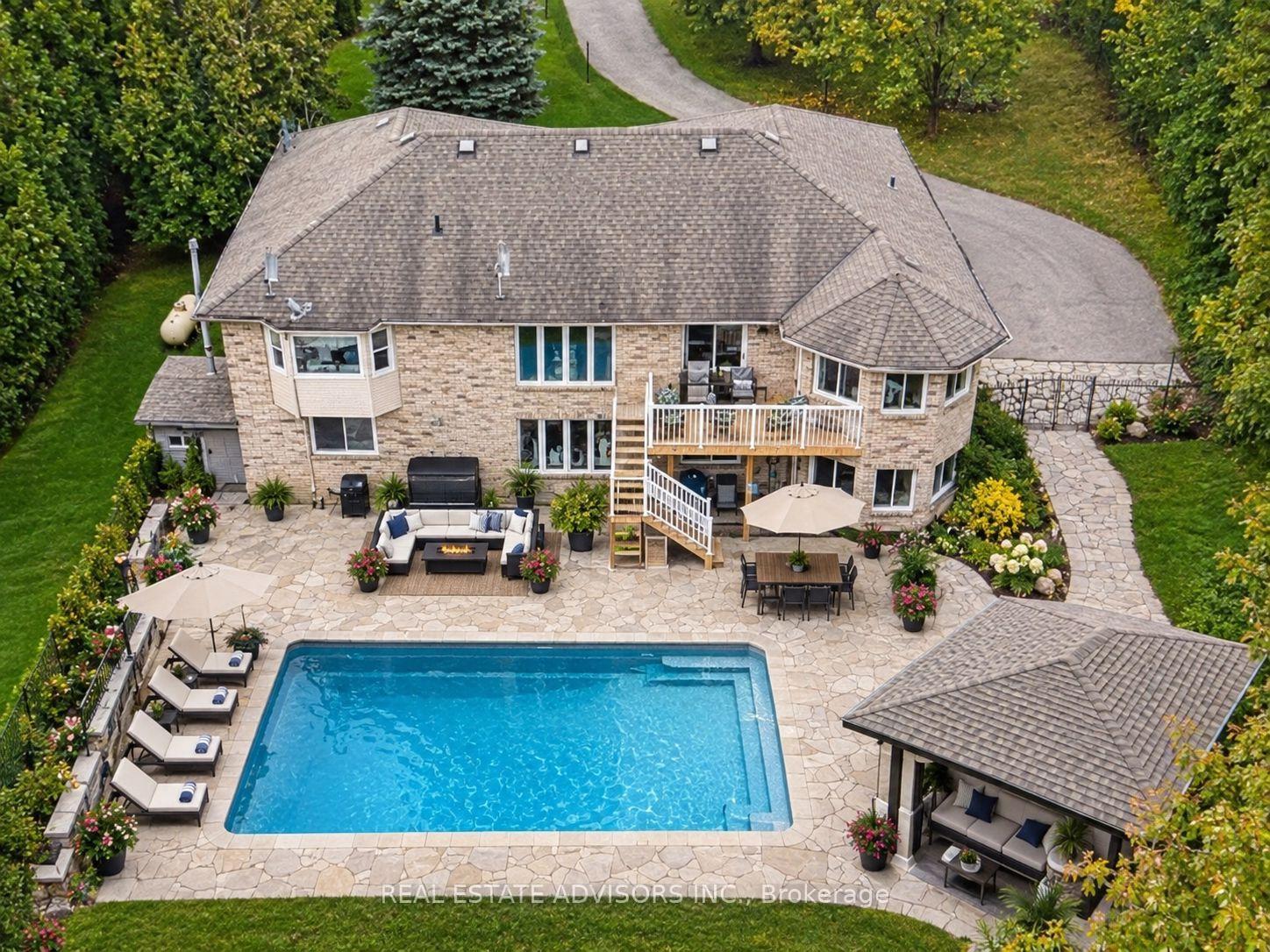 Photo 5 of 19 Mcconachie Crescent, Caledon, Rural Caledon — HOMEH
