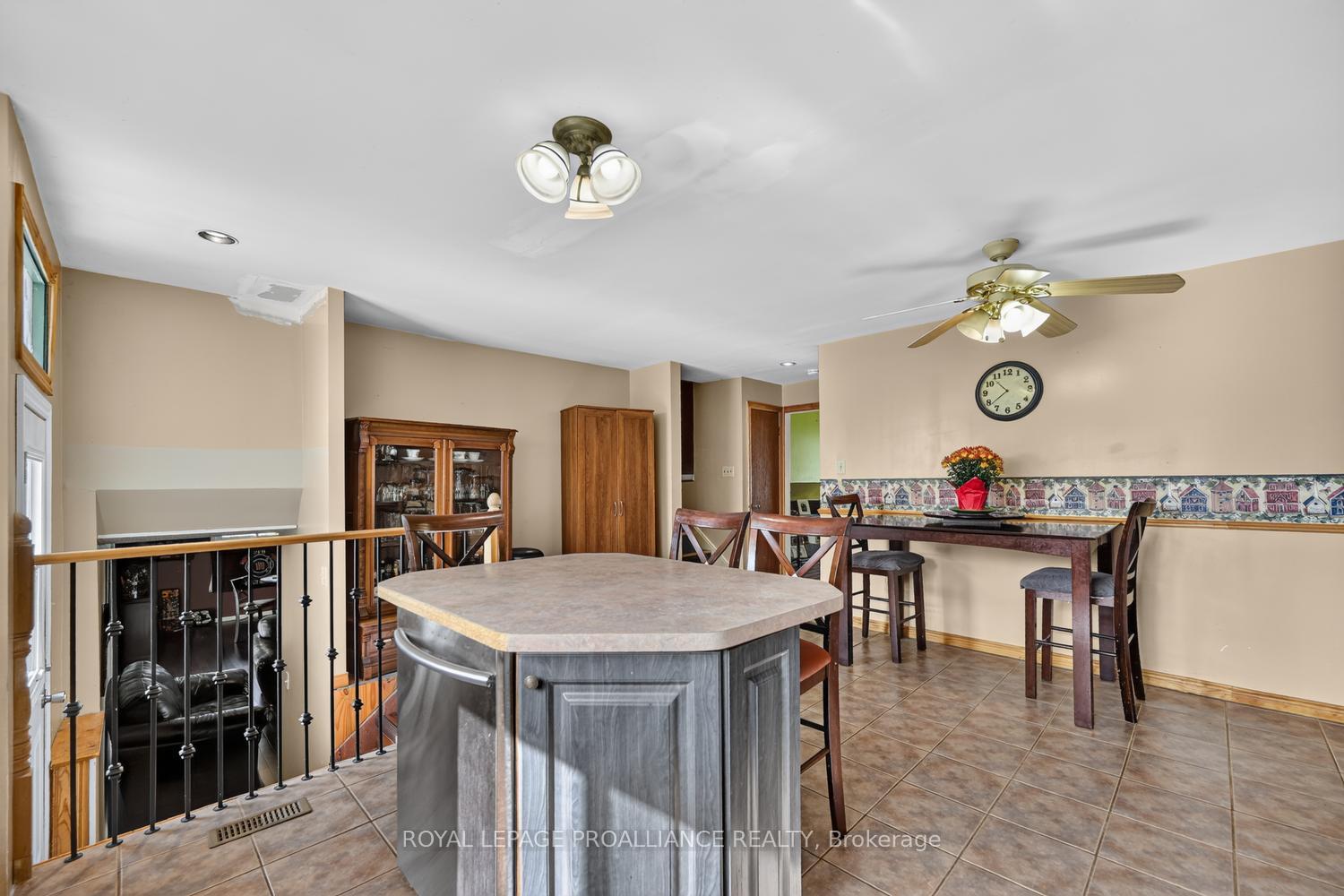 Photo 20 of 43 Alta Vista Drive, Augusta, Augusta Twp — HOMEH