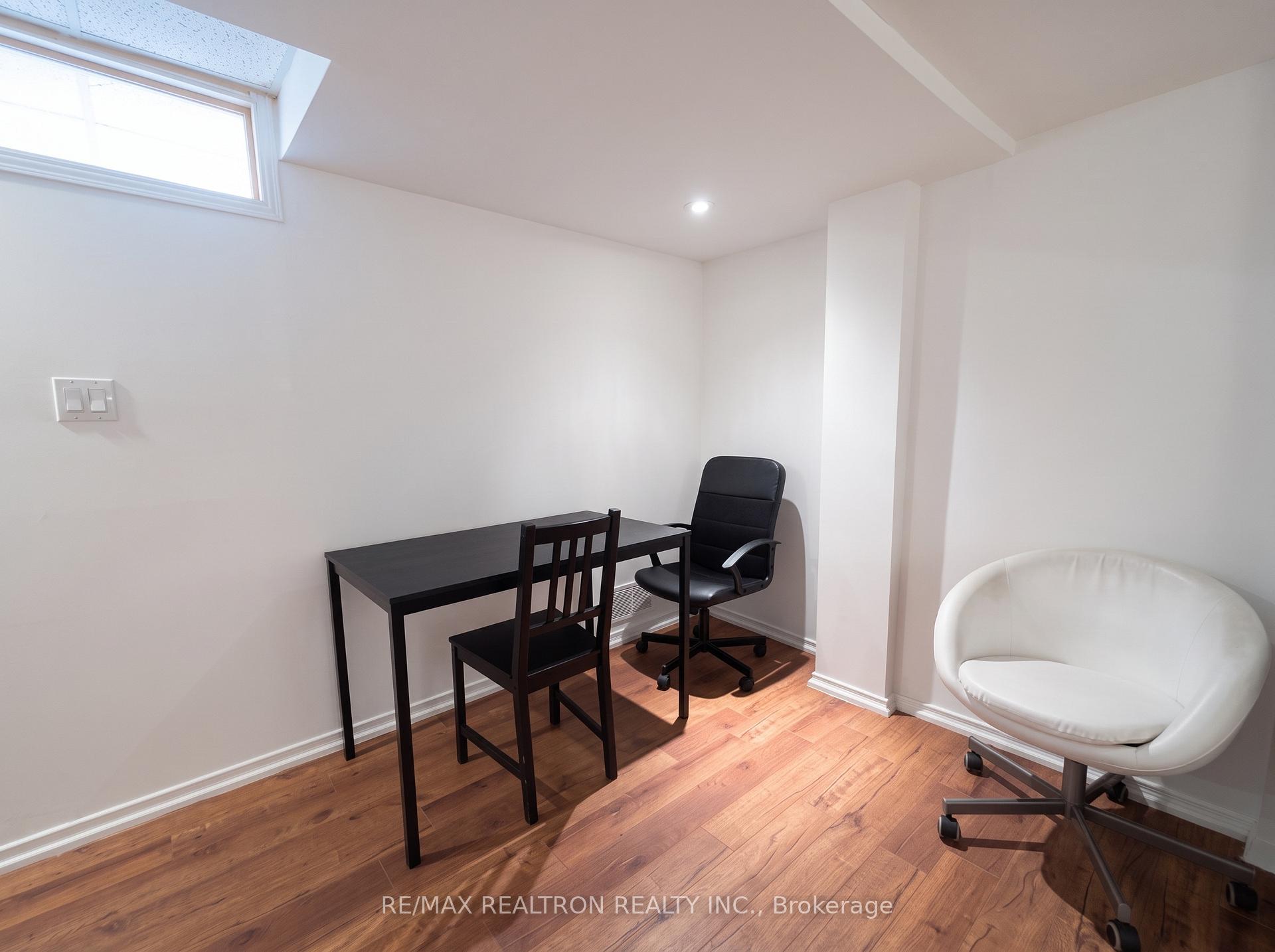 Photo 3 of 47 Nightstar Drive, Richmond Hill, Observatory — HOMEH
