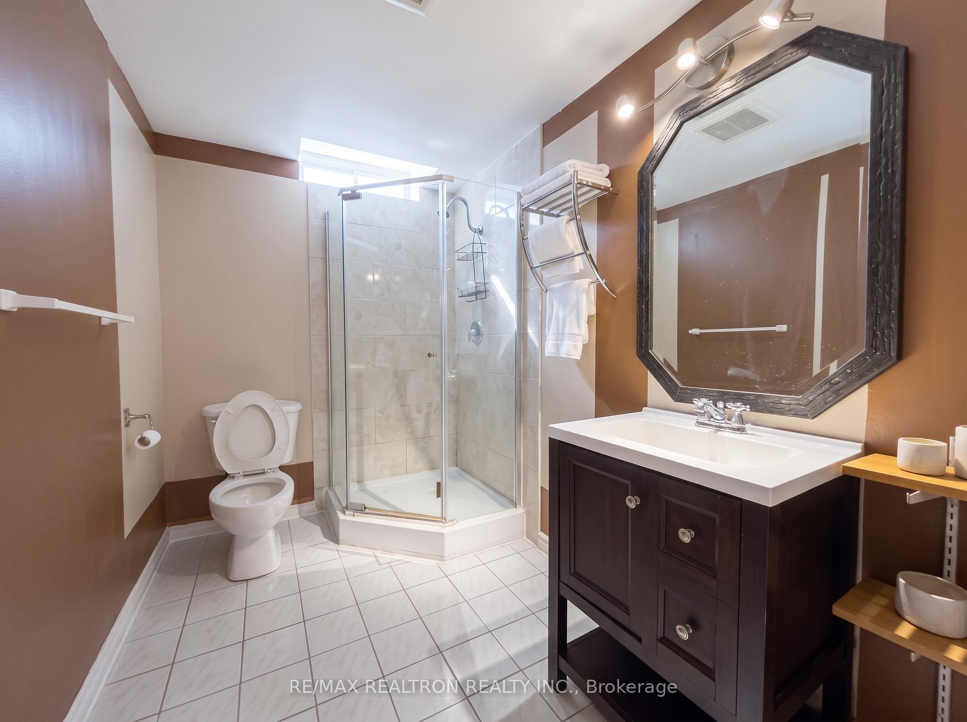 Photo 7 of 47 Nightstar Drive, Richmond Hill, Observatory — HOMEH