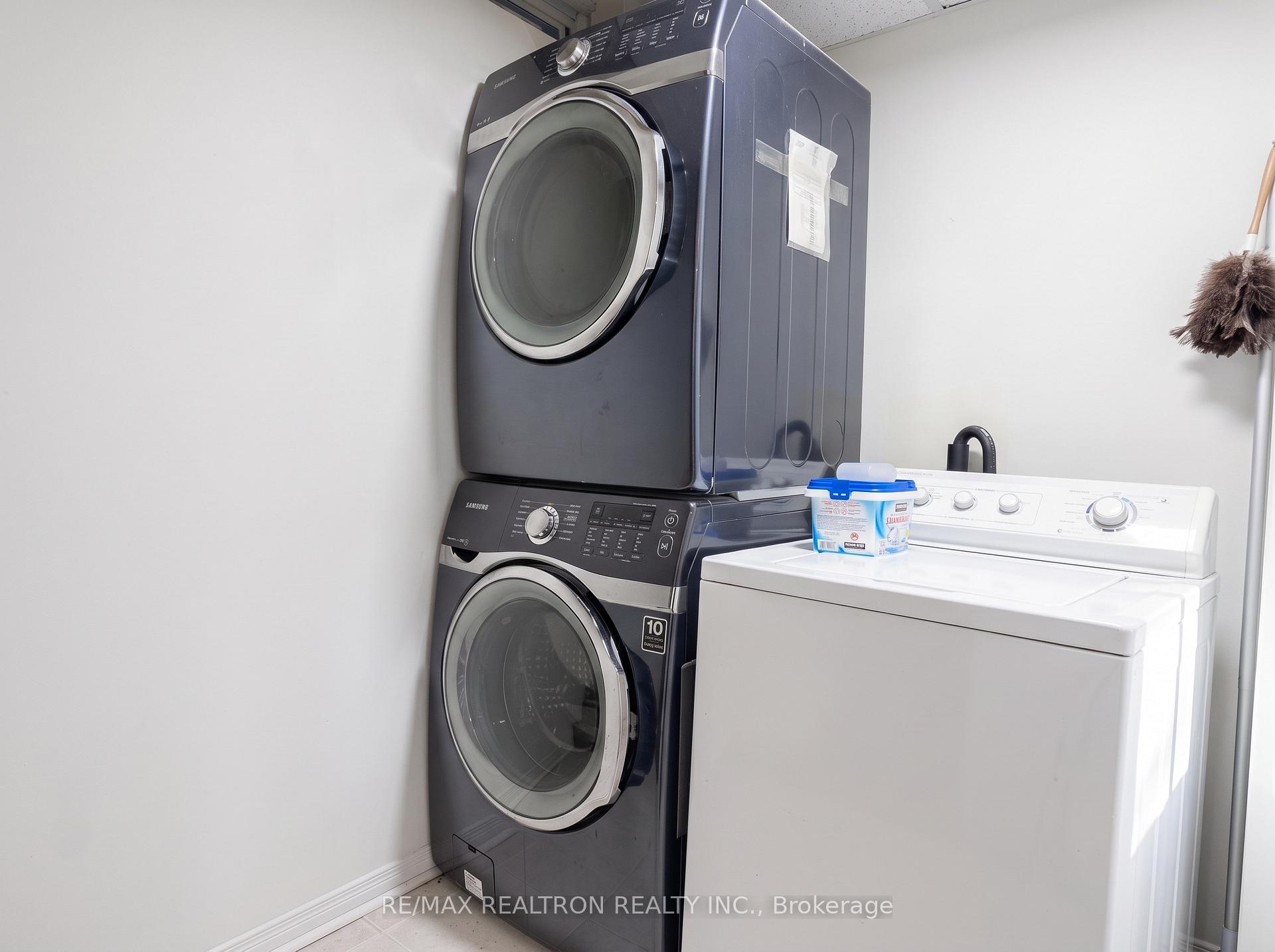 Photo 8 of 47 Nightstar Drive, Richmond Hill, Observatory — HOMEH